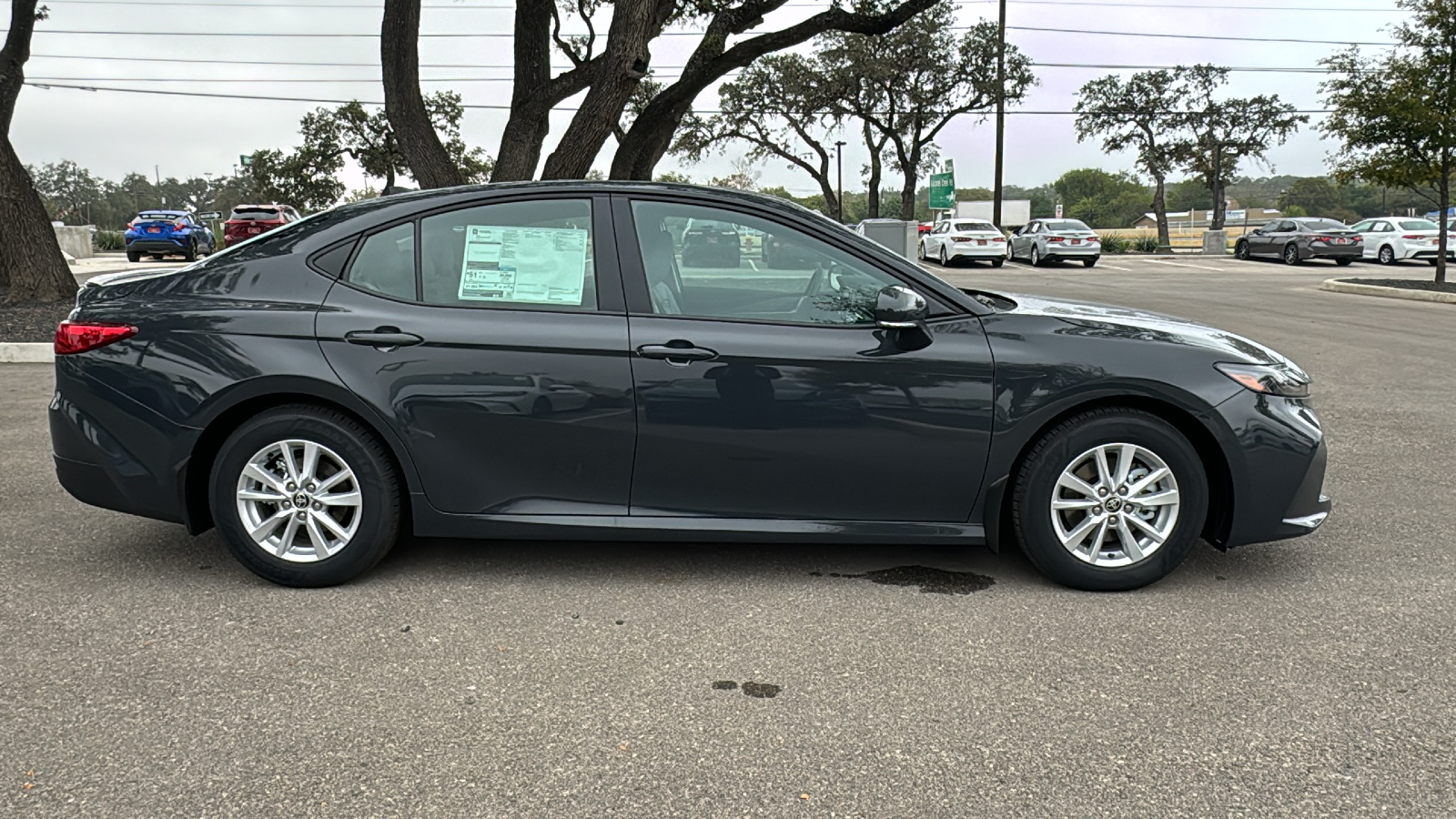 2025 Toyota Camry LE 8