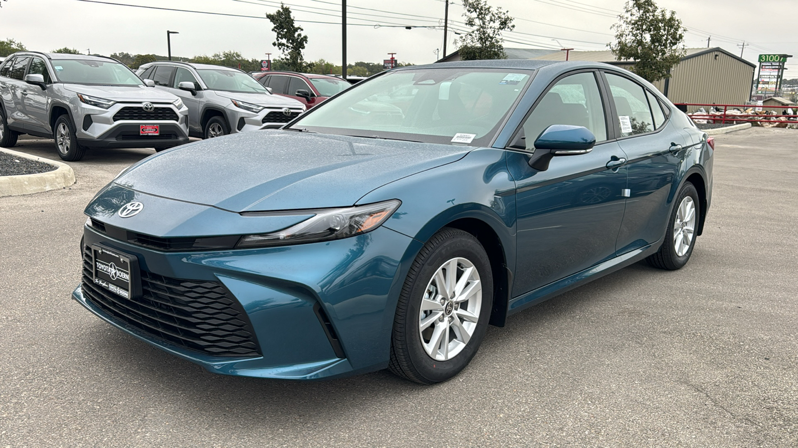 2025 Toyota Camry LE 3