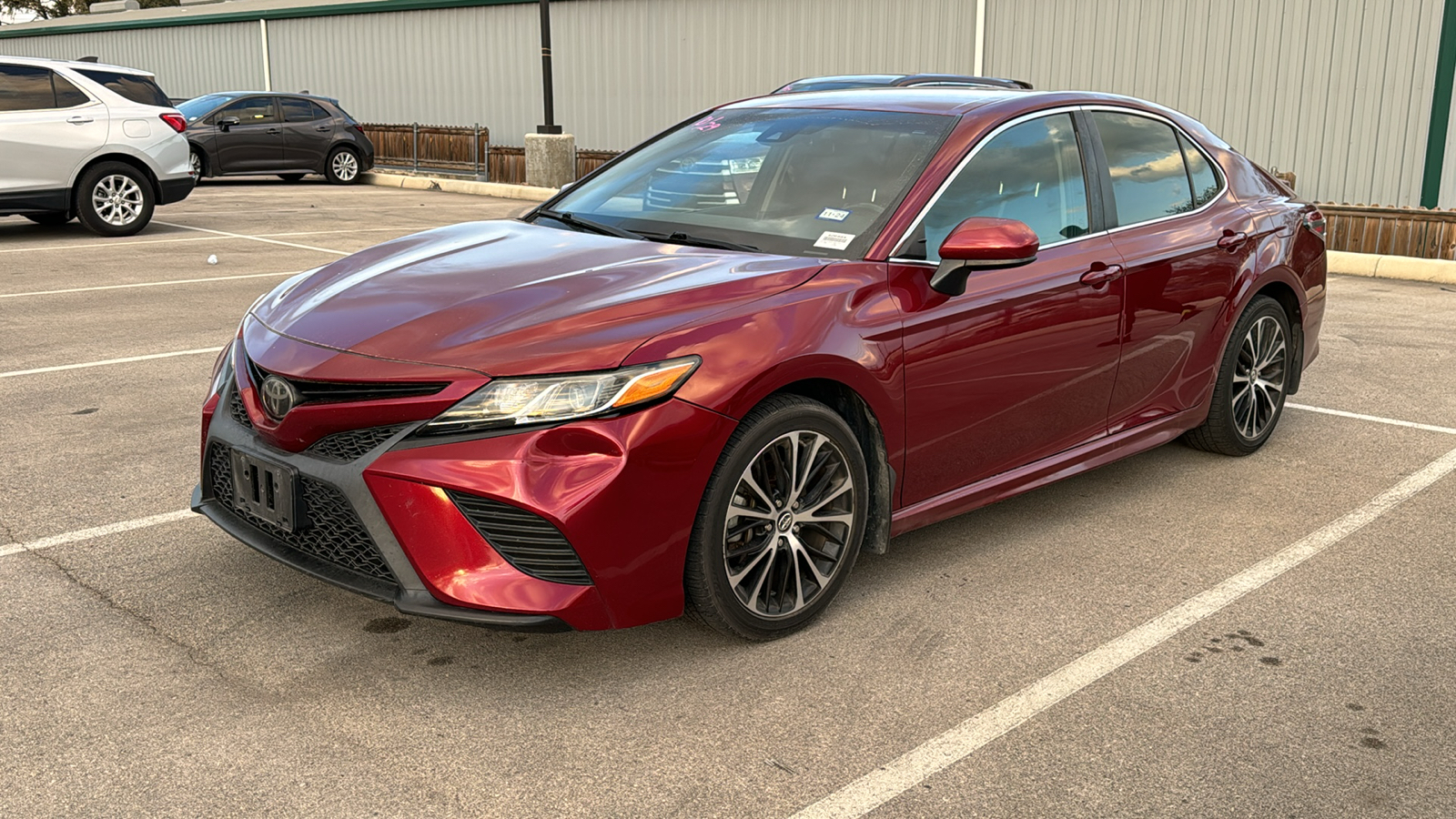 2018 Toyota Camry SE 3