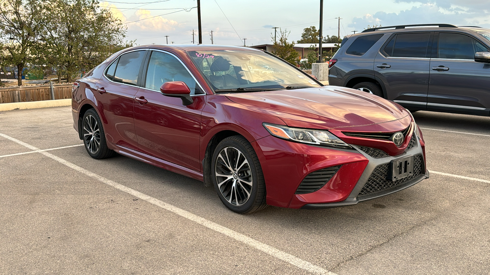 2018 Toyota Camry SE 11