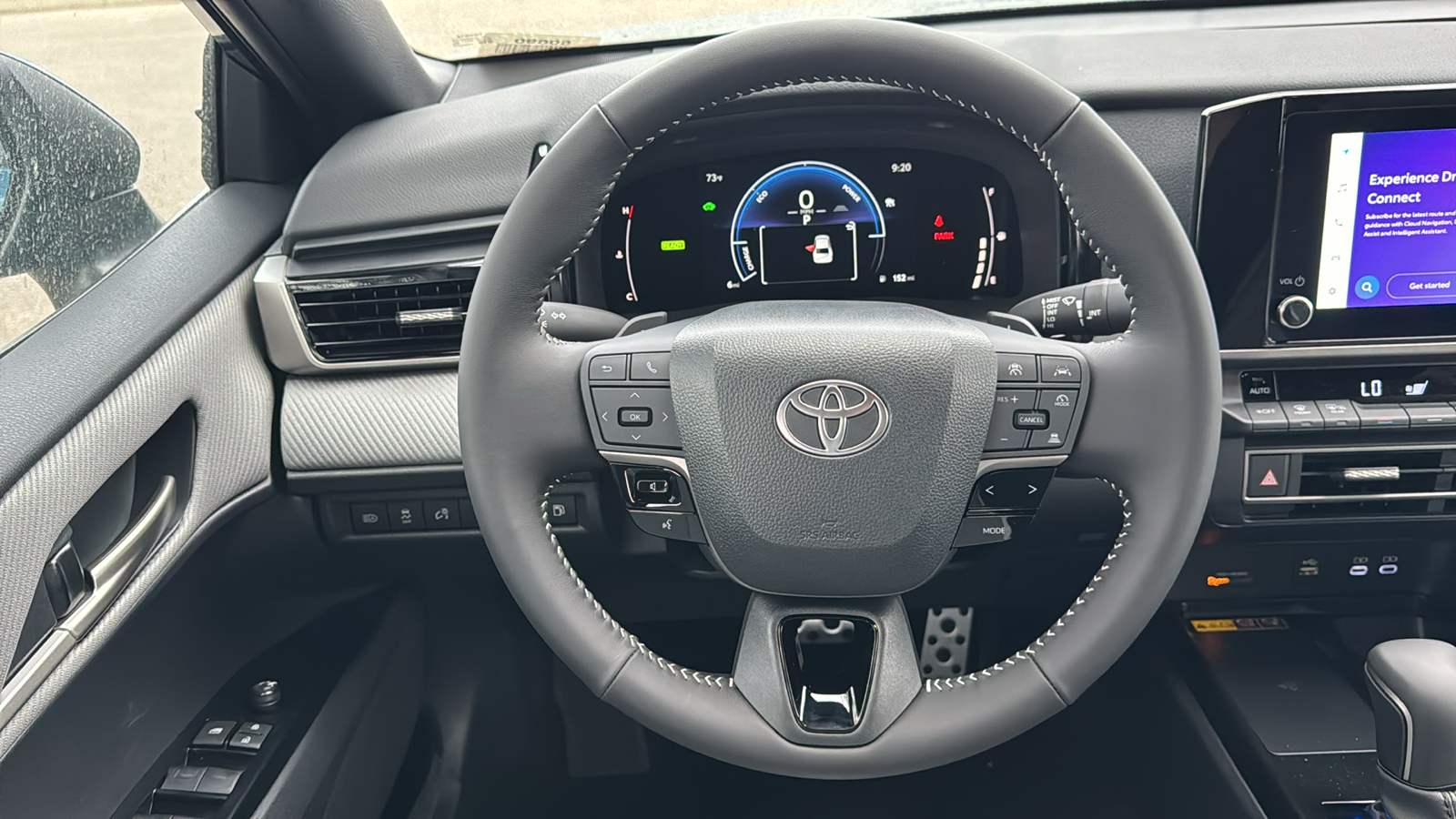 2025 Toyota Camry SE 17