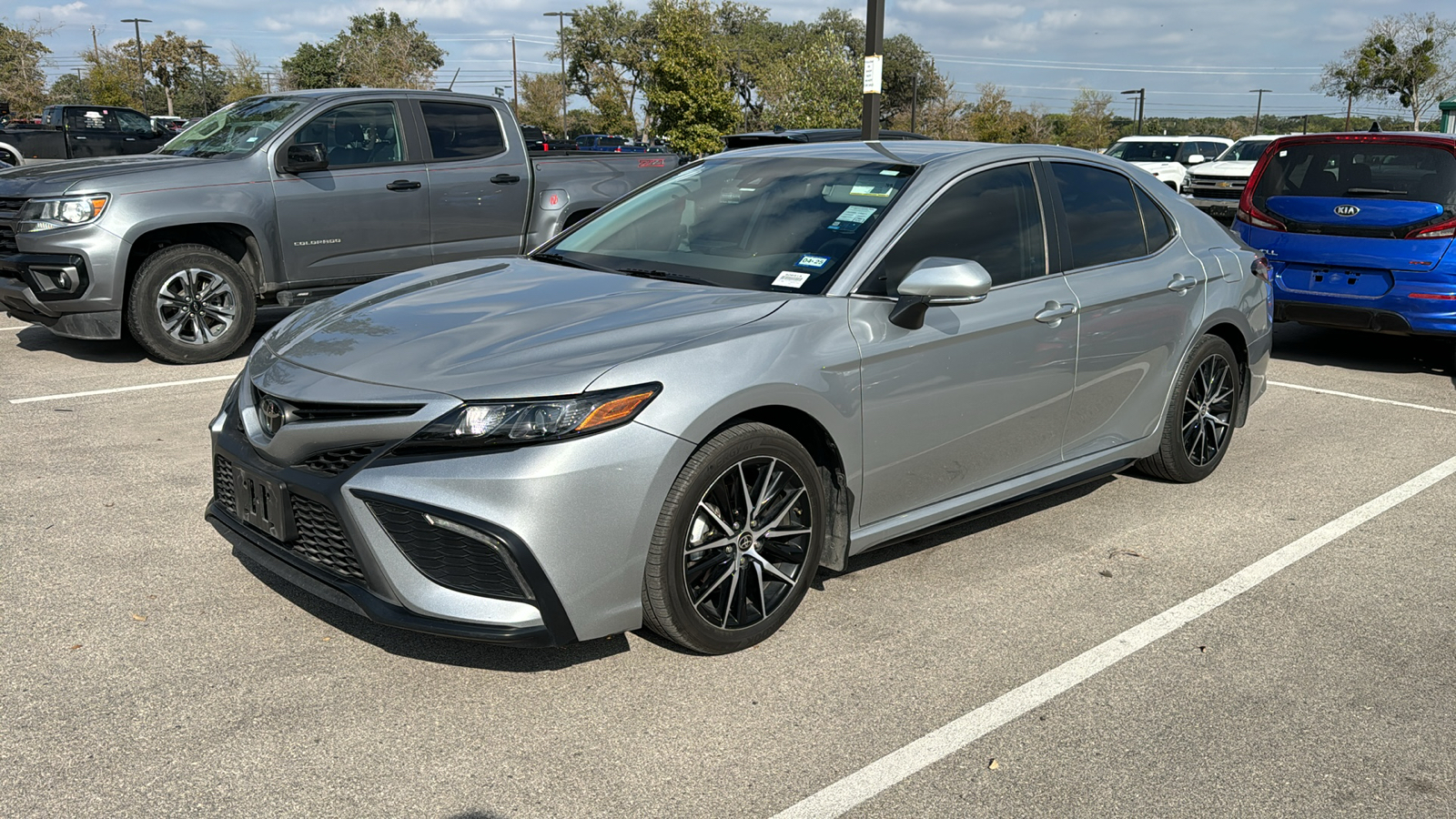 2023 Toyota Camry SE 4