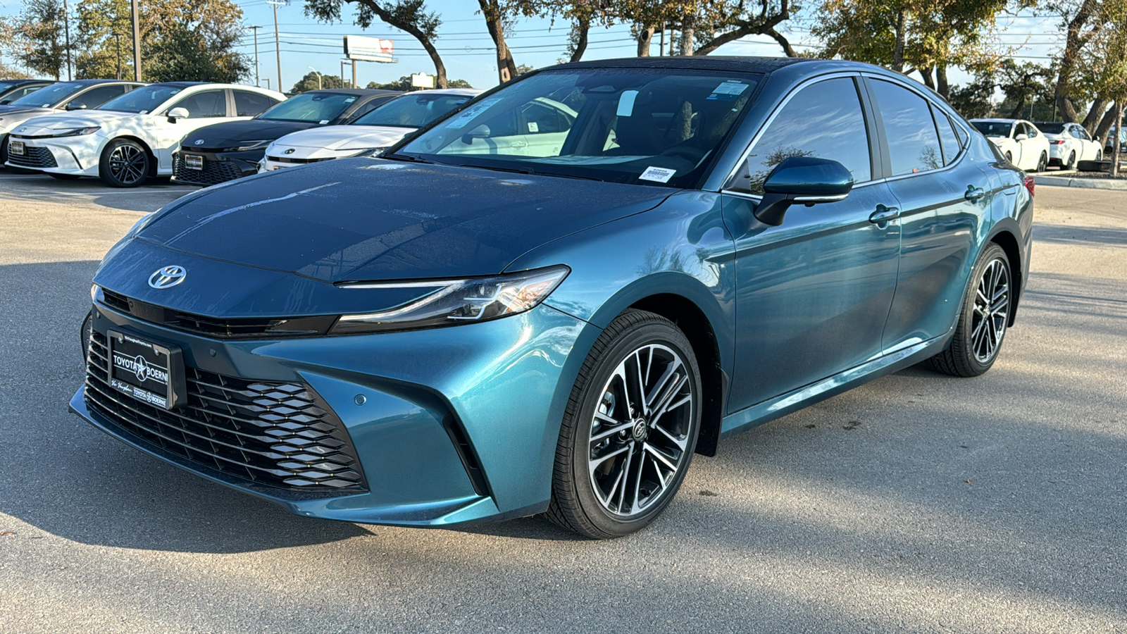 2025 Toyota Camry XLE 3