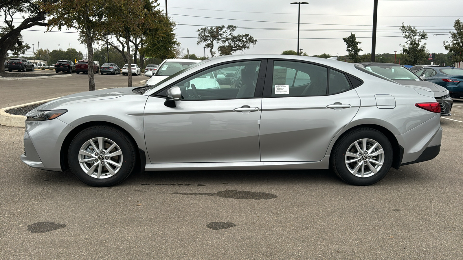 2025 Toyota Camry LE 4