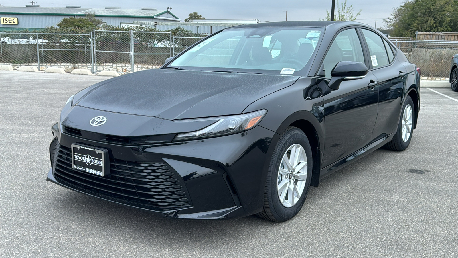 2025 Toyota Camry LE 3