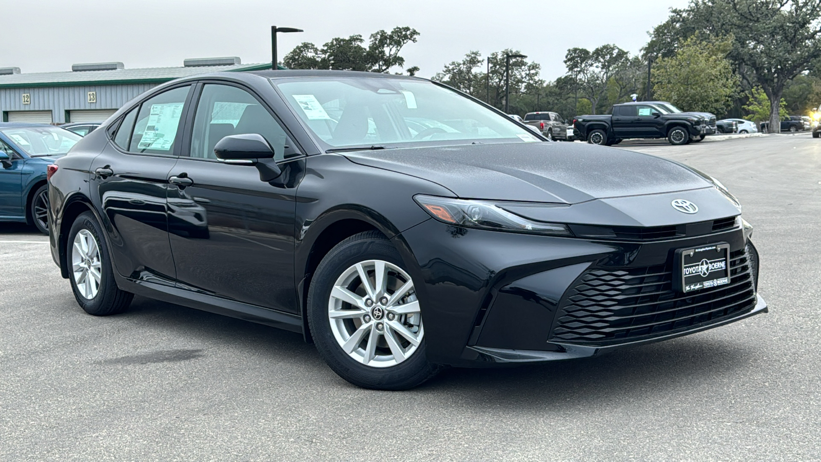 2025 Toyota Camry LE 24