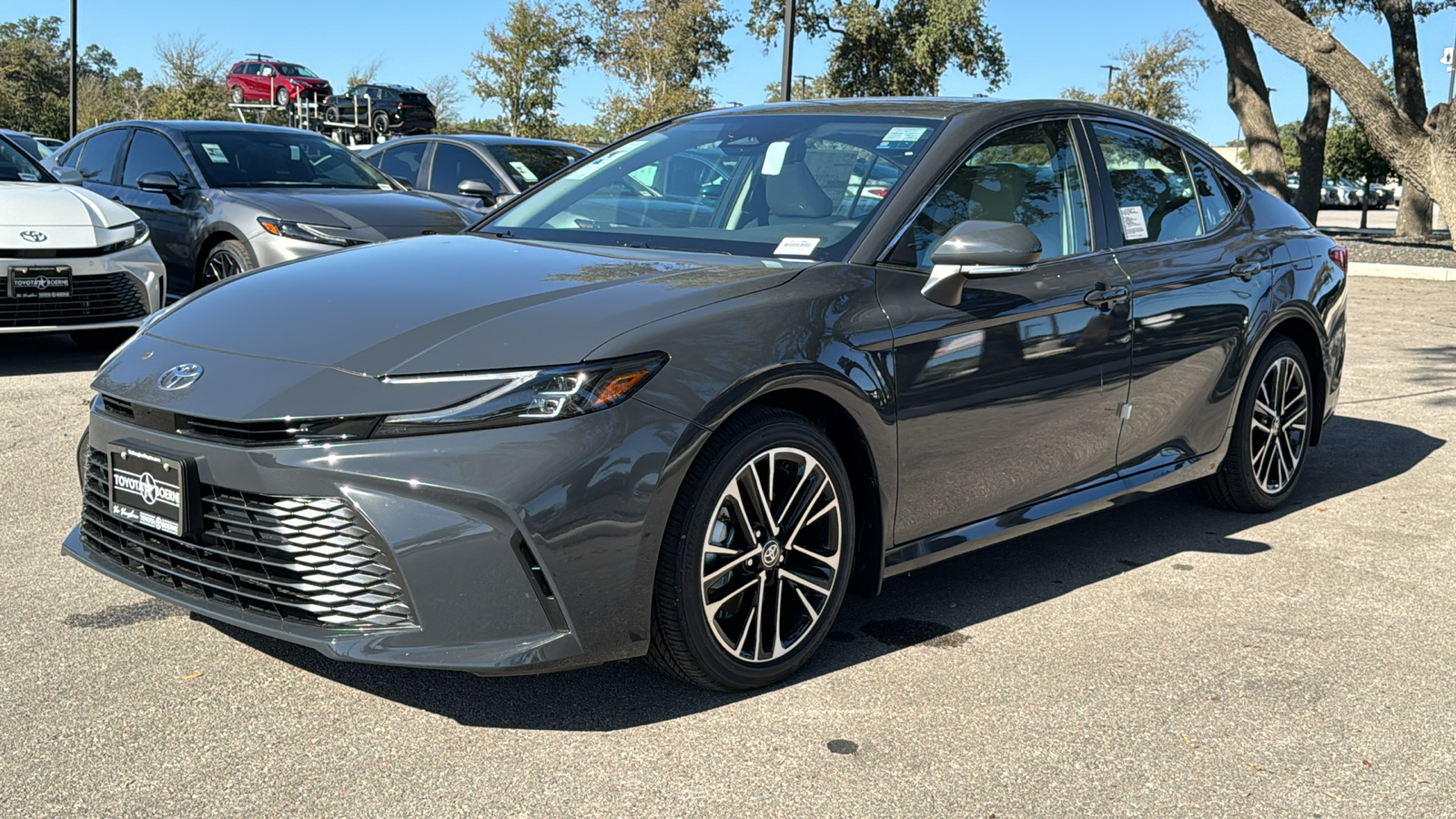 2025 Toyota Camry XLE 3