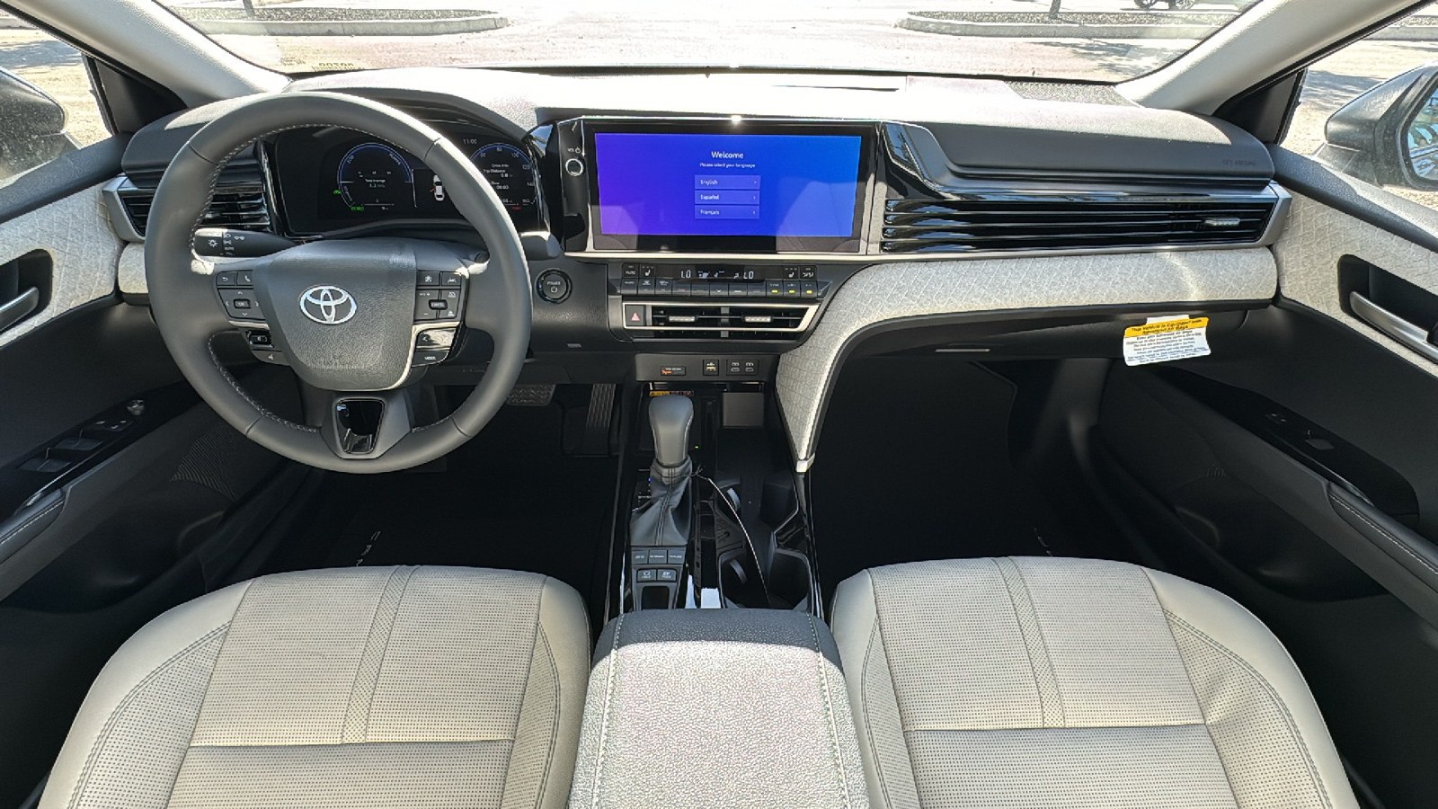 2025 Toyota Camry XLE 16