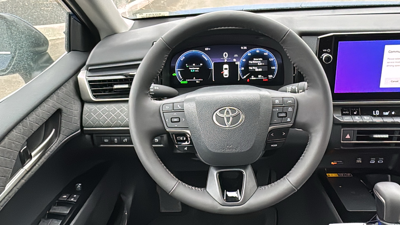 2025 Toyota Camry XLE 17