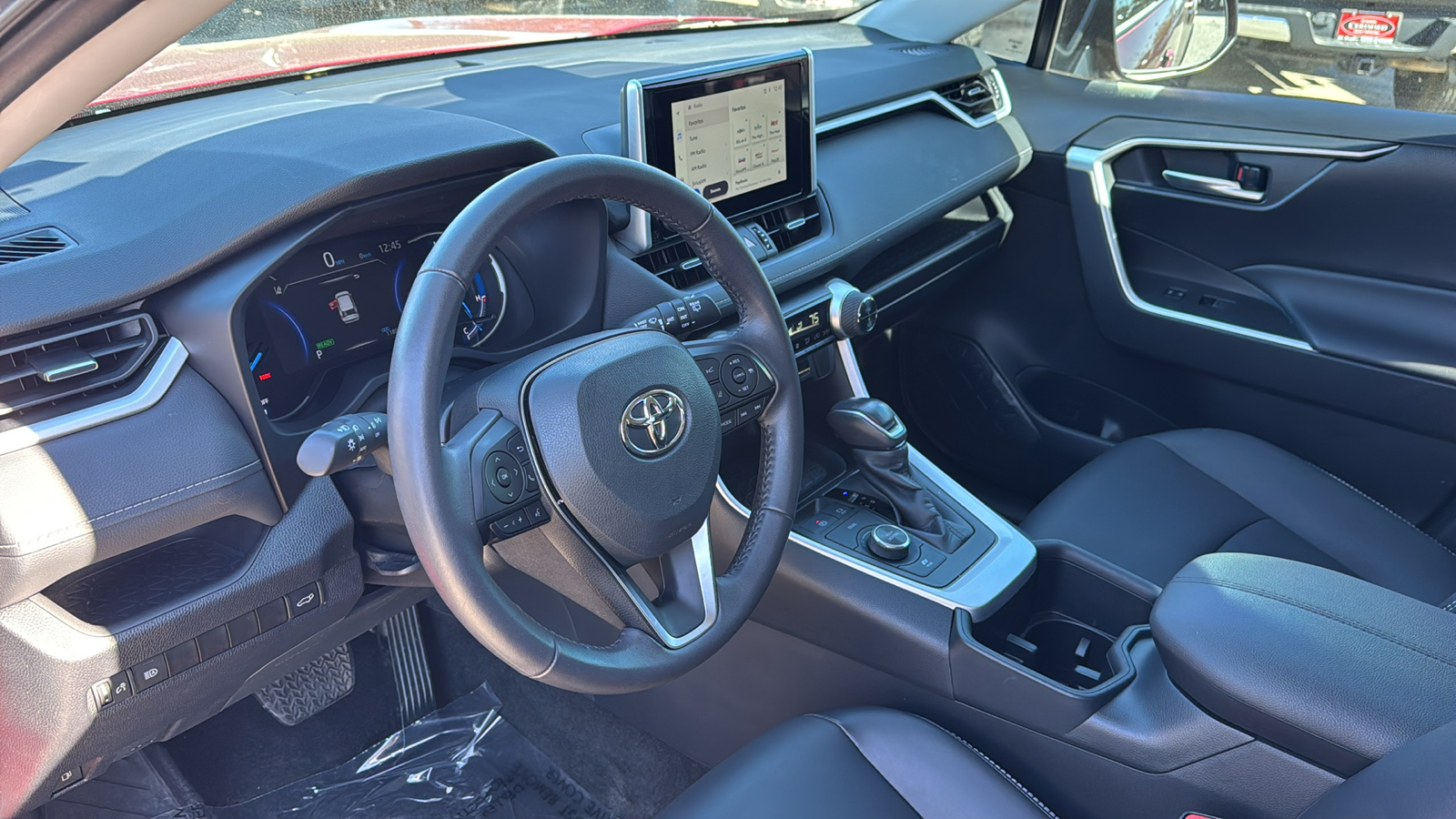 2023 Toyota RAV4 Hybrid XLE Premium 11