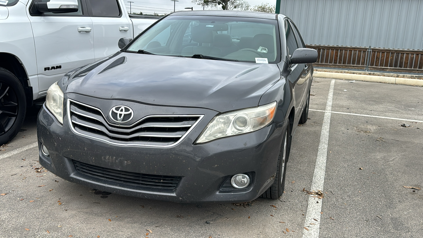 2011 Toyota Camry XLE 4