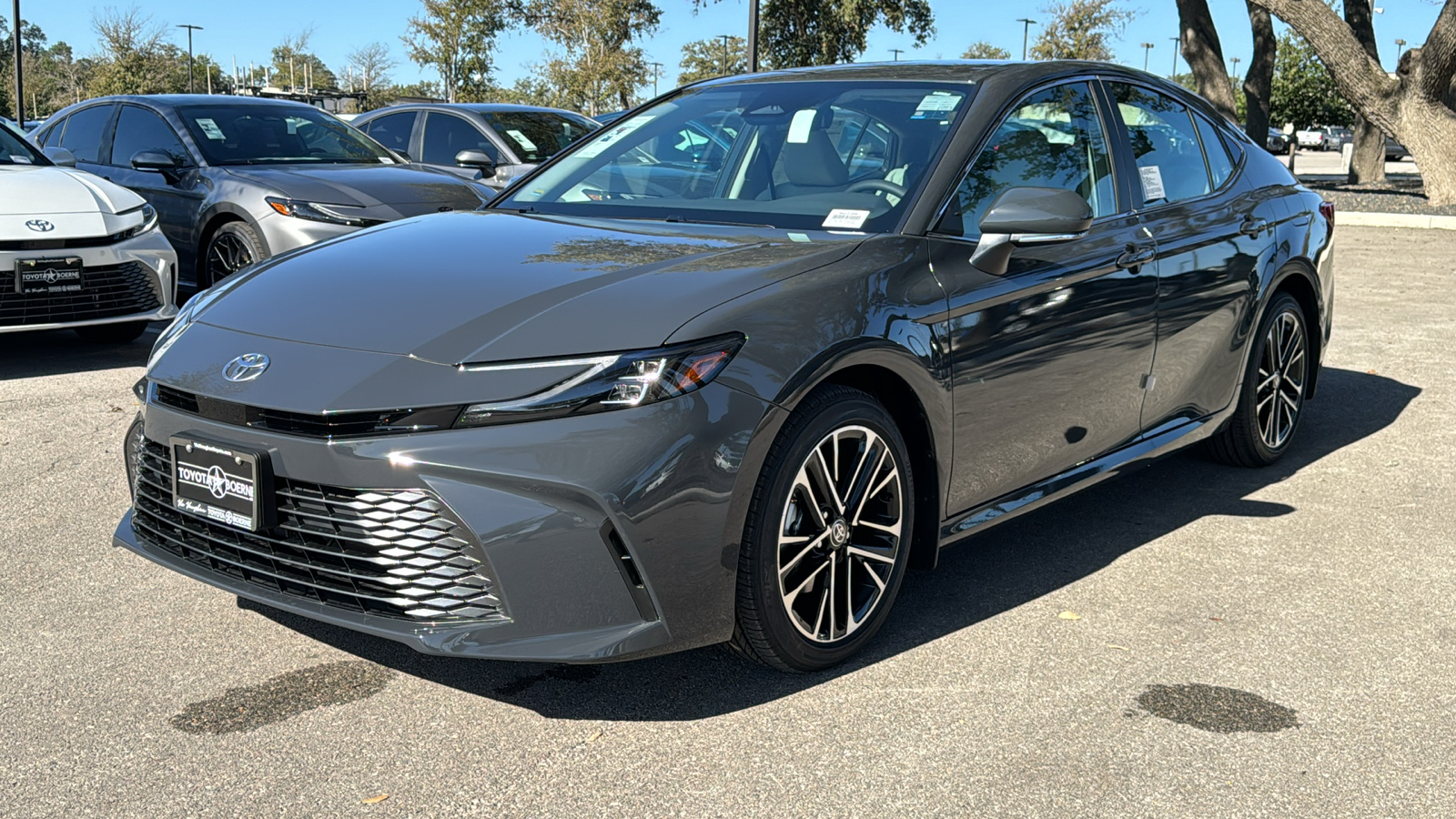 2025 Toyota Camry XLE 3