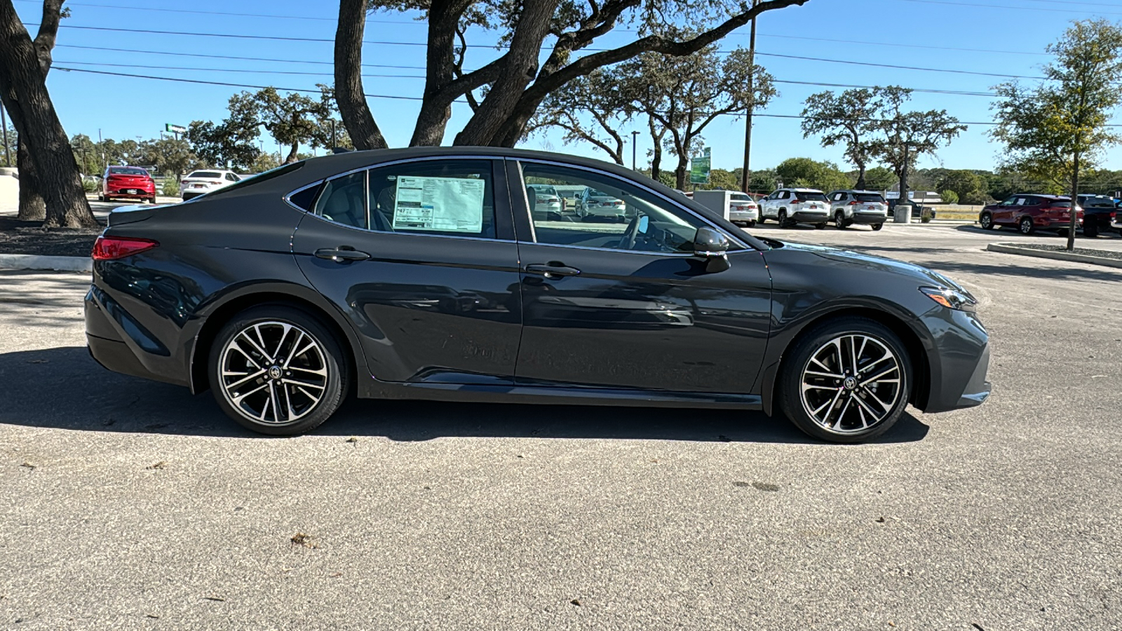 2025 Toyota Camry XLE 8