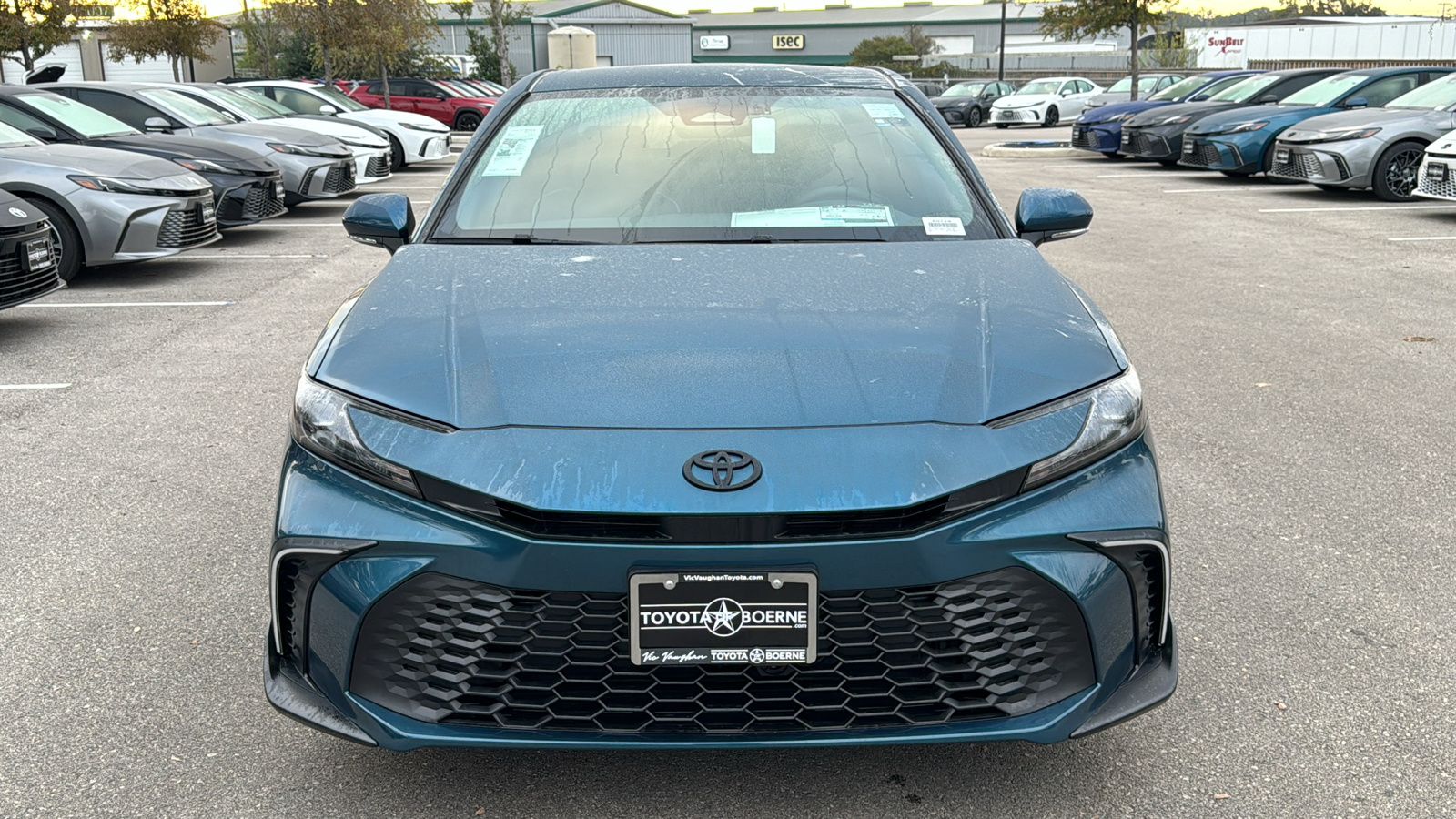 2025 Toyota Camry SE 2