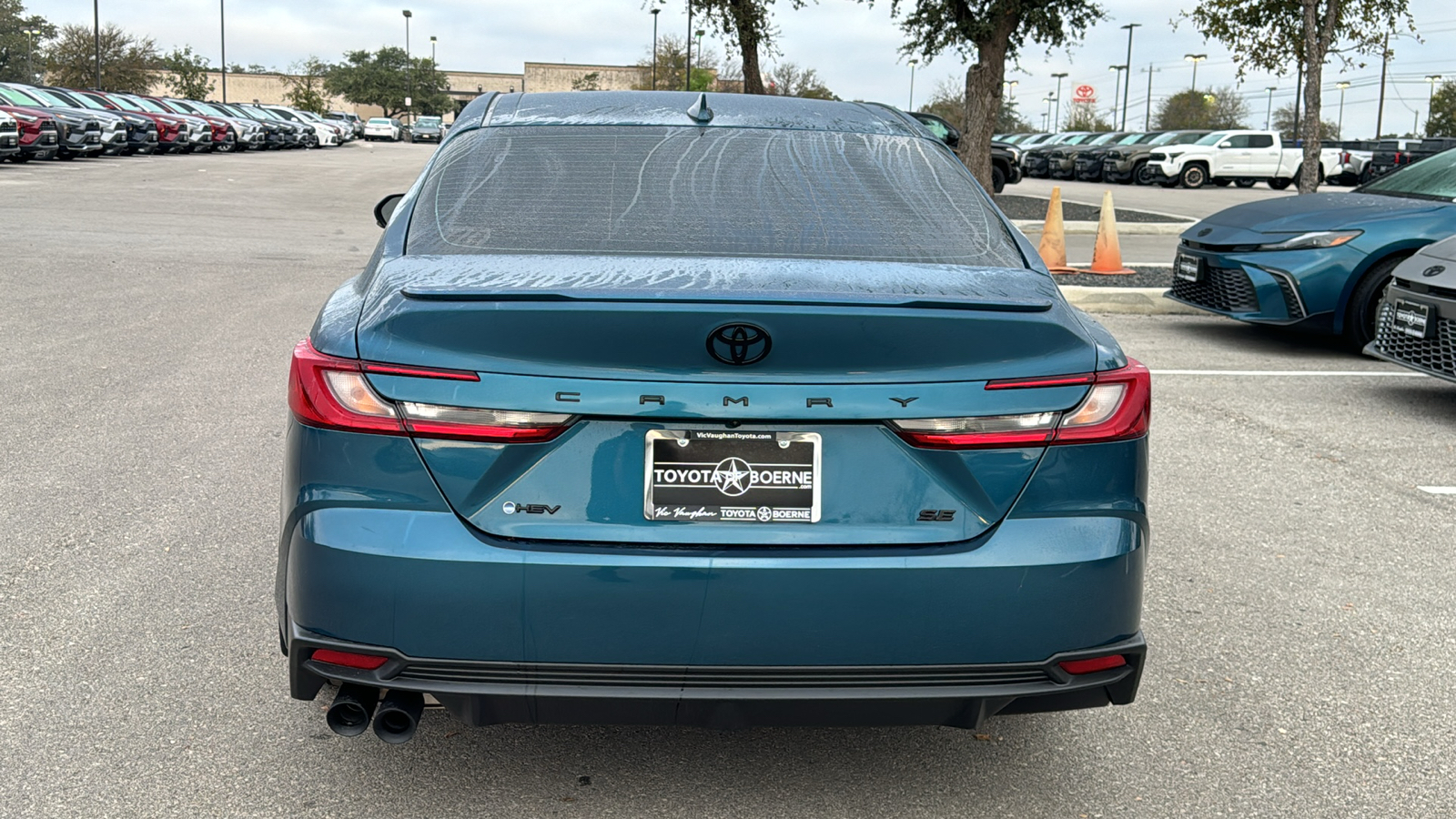 2025 Toyota Camry SE 6