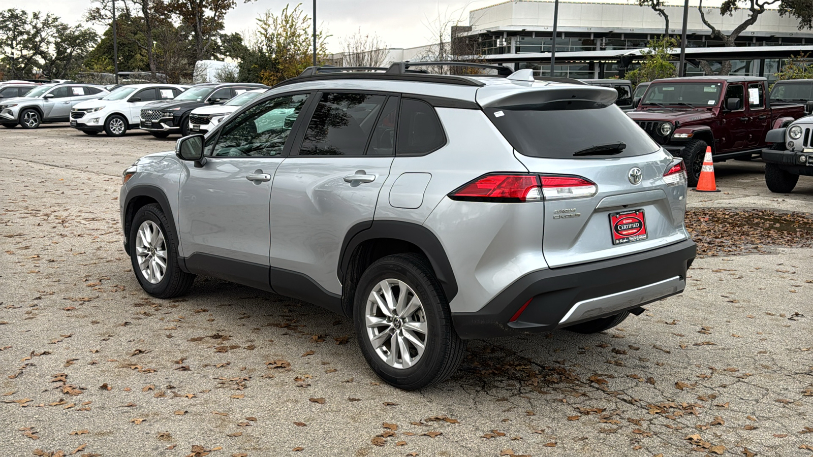 2022 Toyota Corolla Cross LE 5