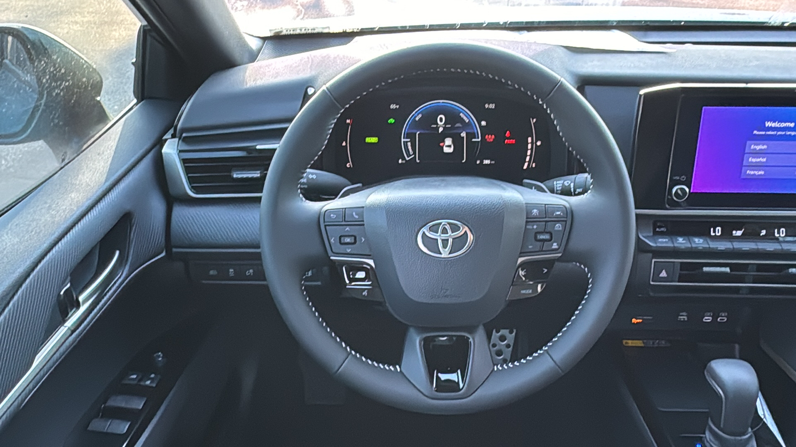 2025 Toyota Camry SE 17