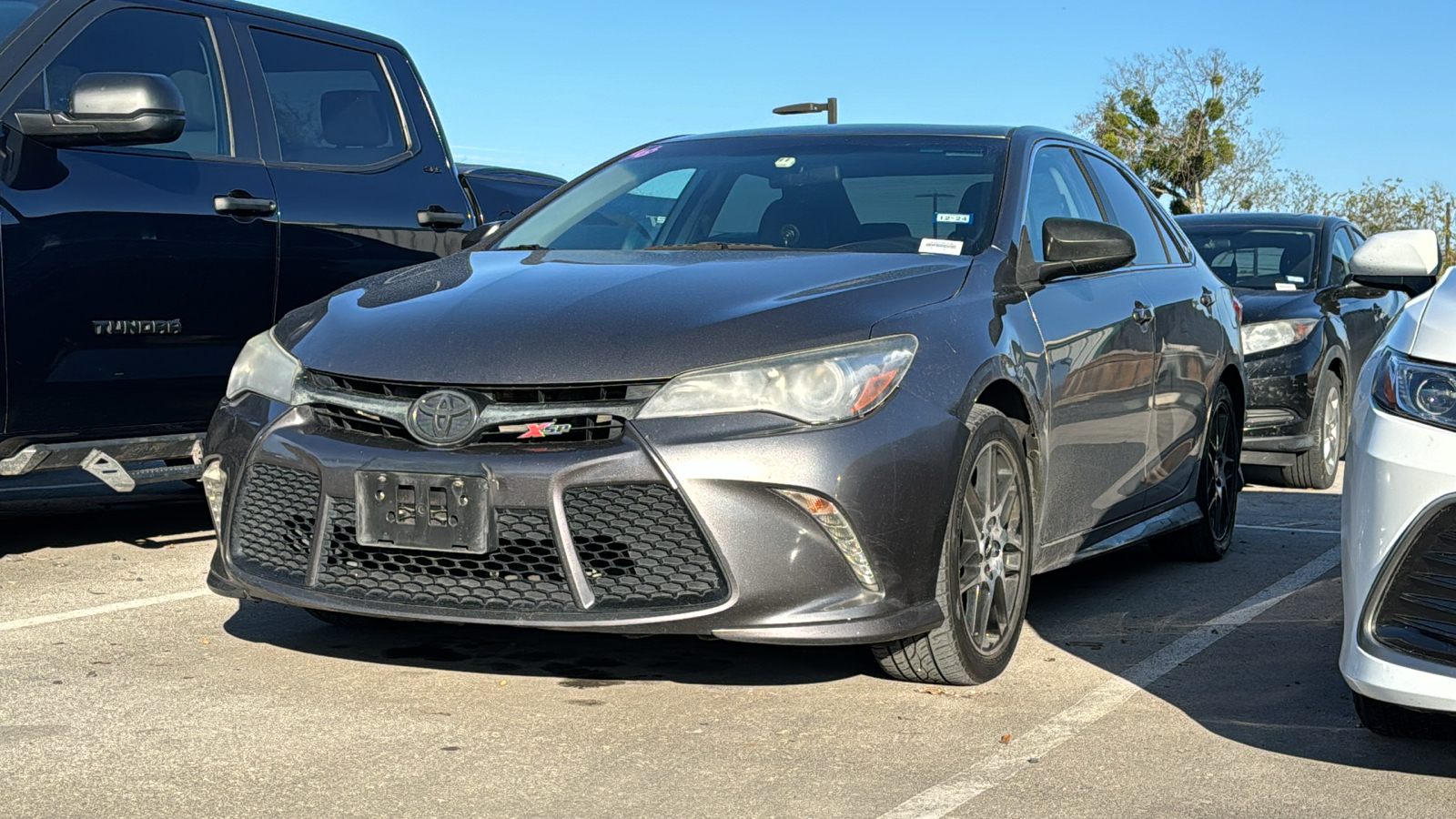 2017 Toyota Camry SE 4