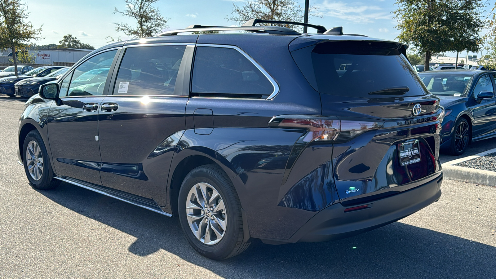 2025 Toyota Sienna LE 5