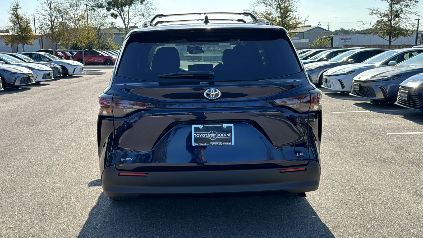 2025 Toyota Sienna LE 6