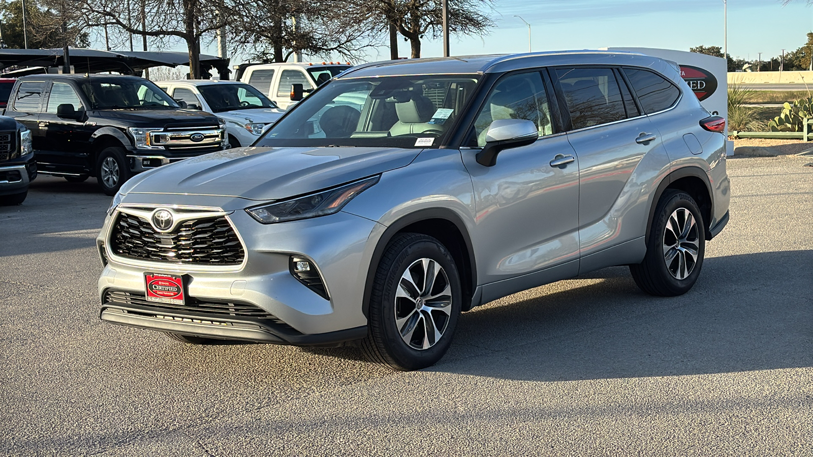 2021 Toyota Highlander XLE 3