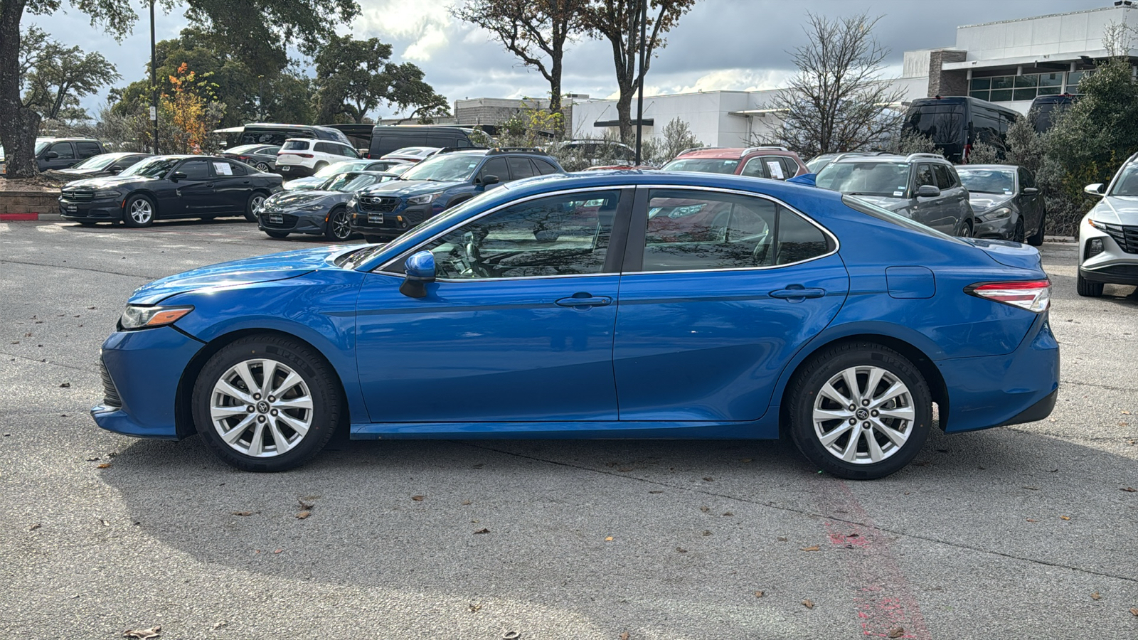 2019 Toyota Camry LE 4