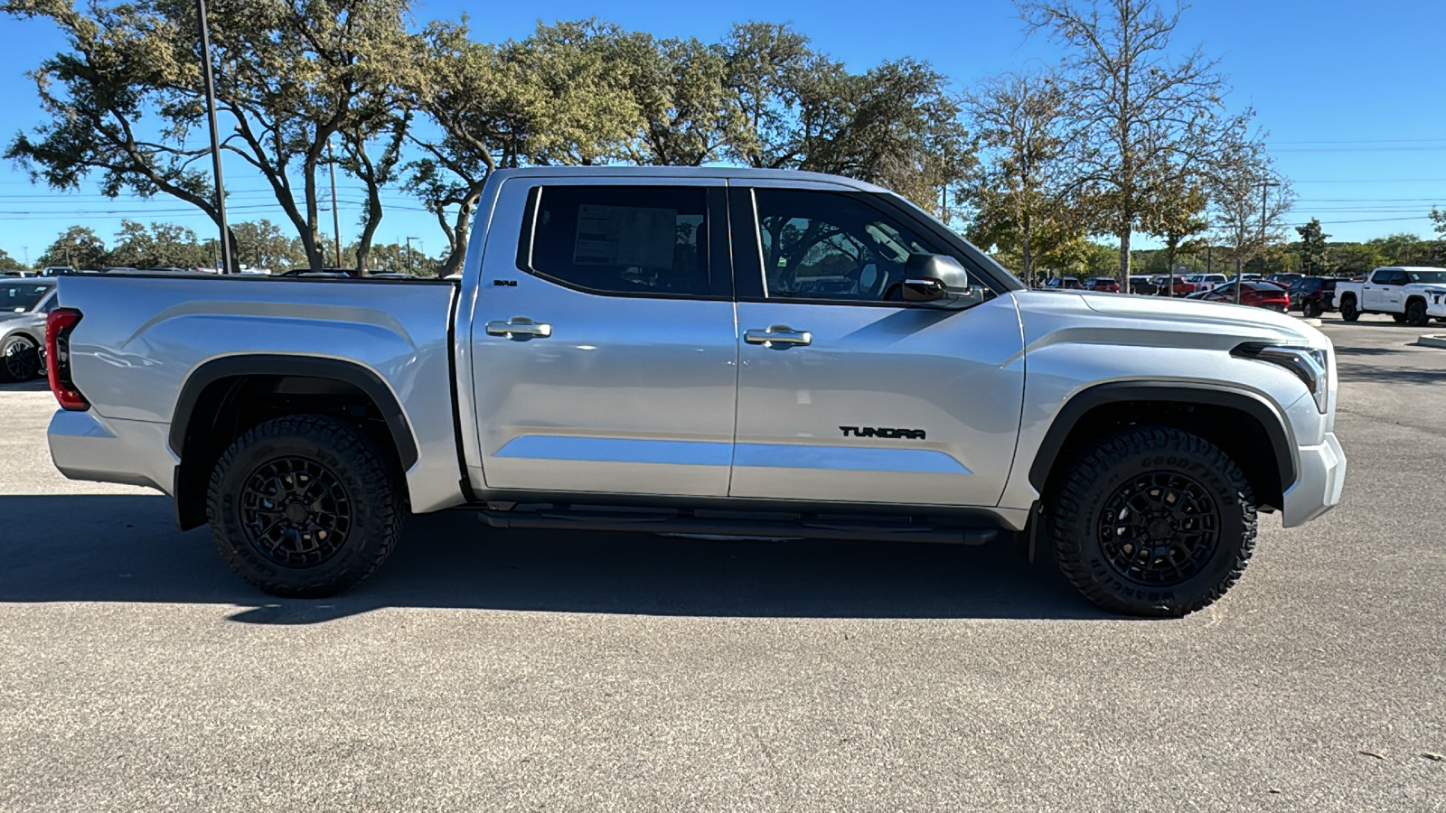 2025 Toyota Tundra SR5 8