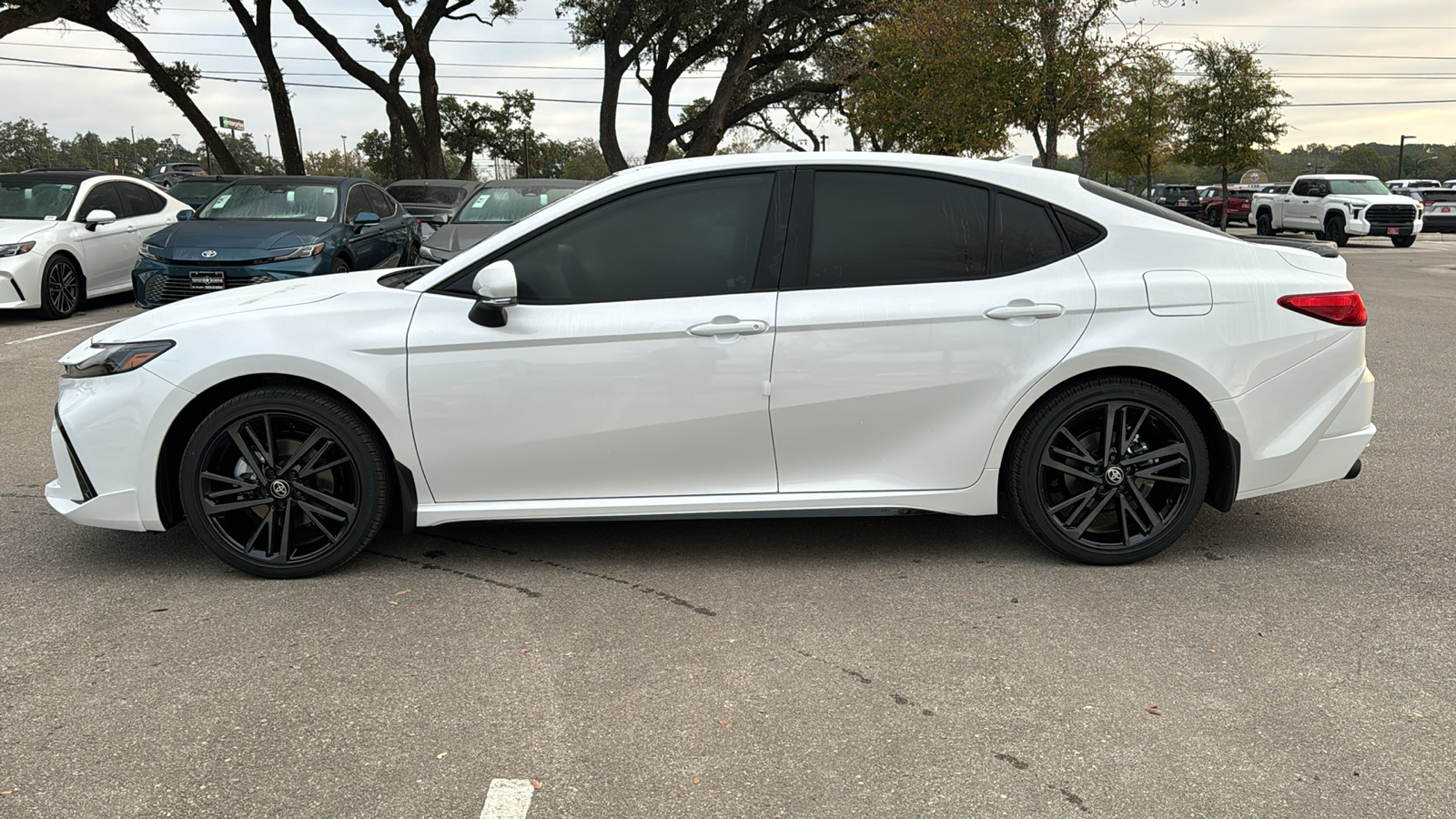 2025 Toyota Camry XSE 4