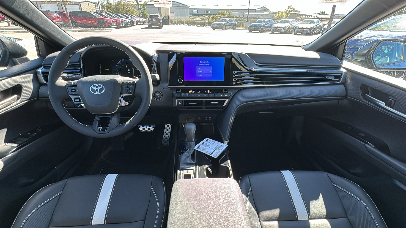 2025 Toyota Camry SE 16