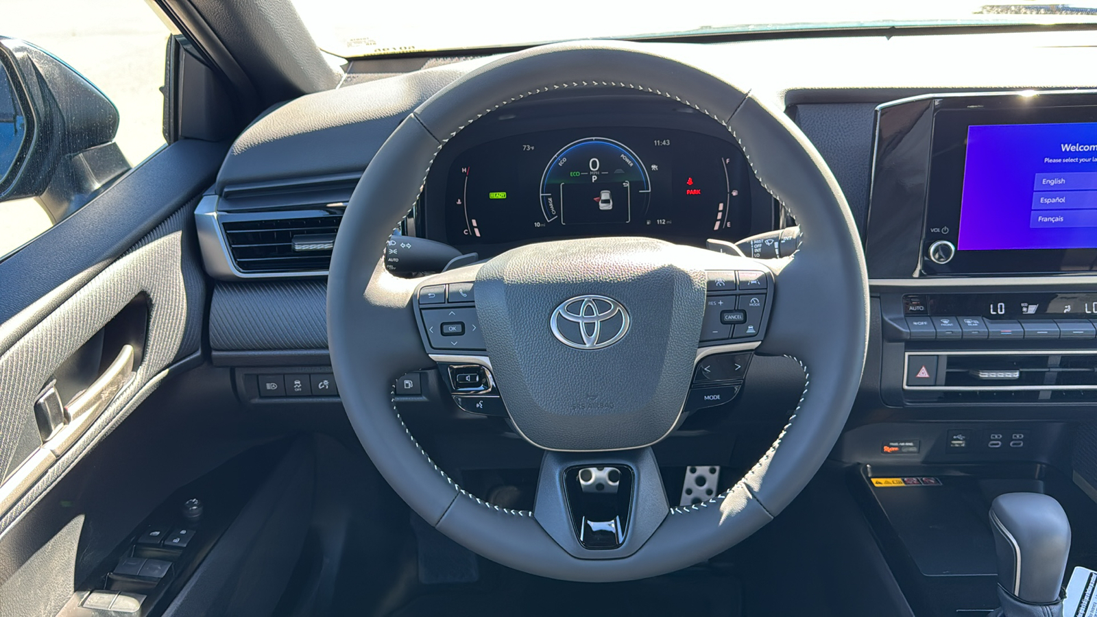 2025 Toyota Camry SE 17