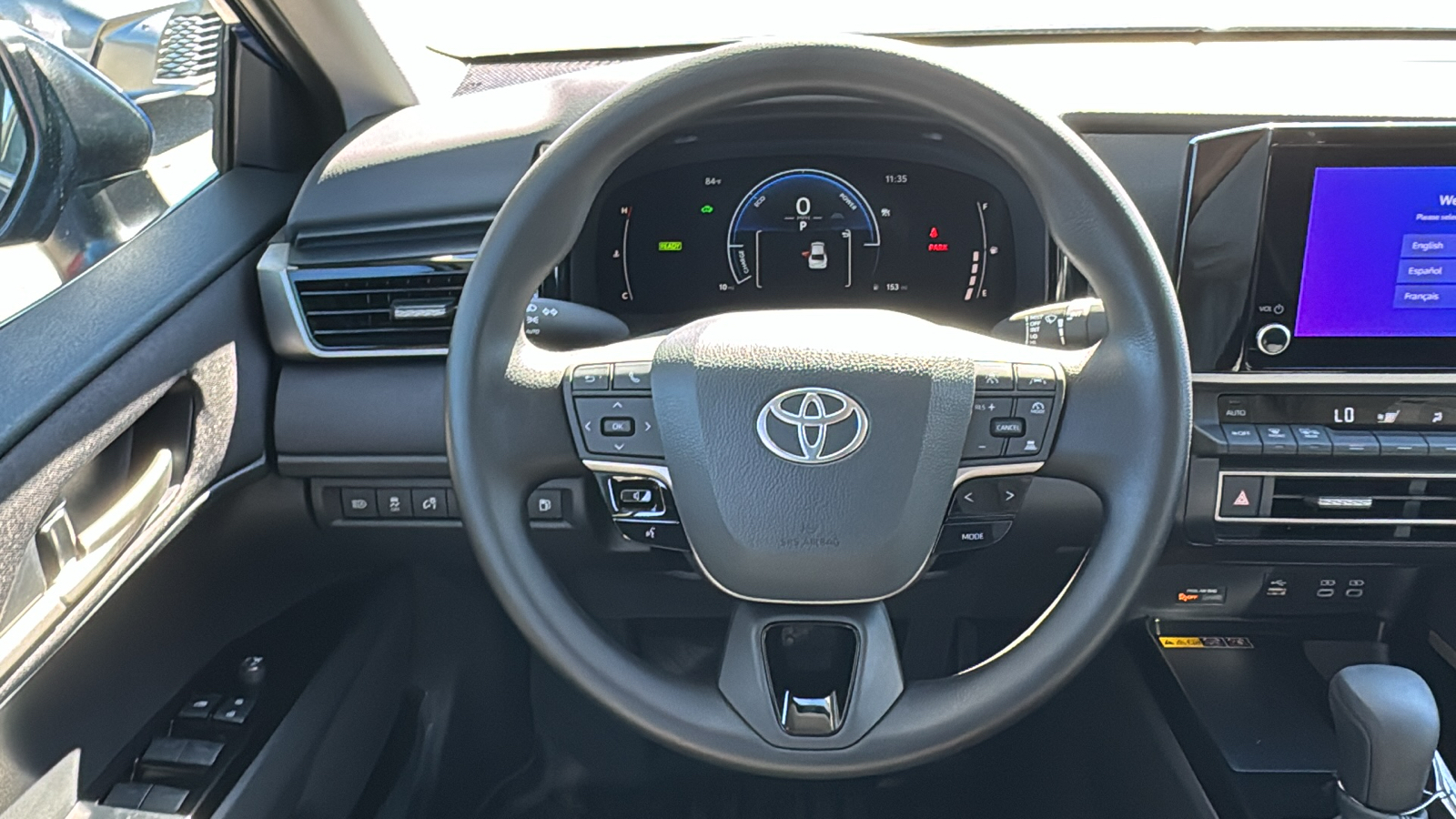 2025 Toyota Camry LE 17