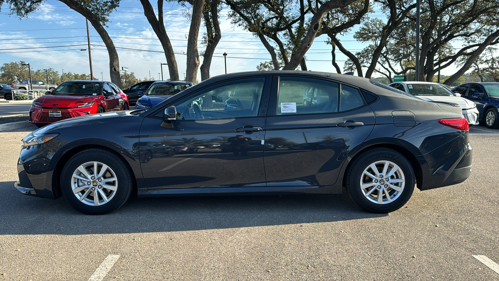 2025 Toyota Camry LE 4