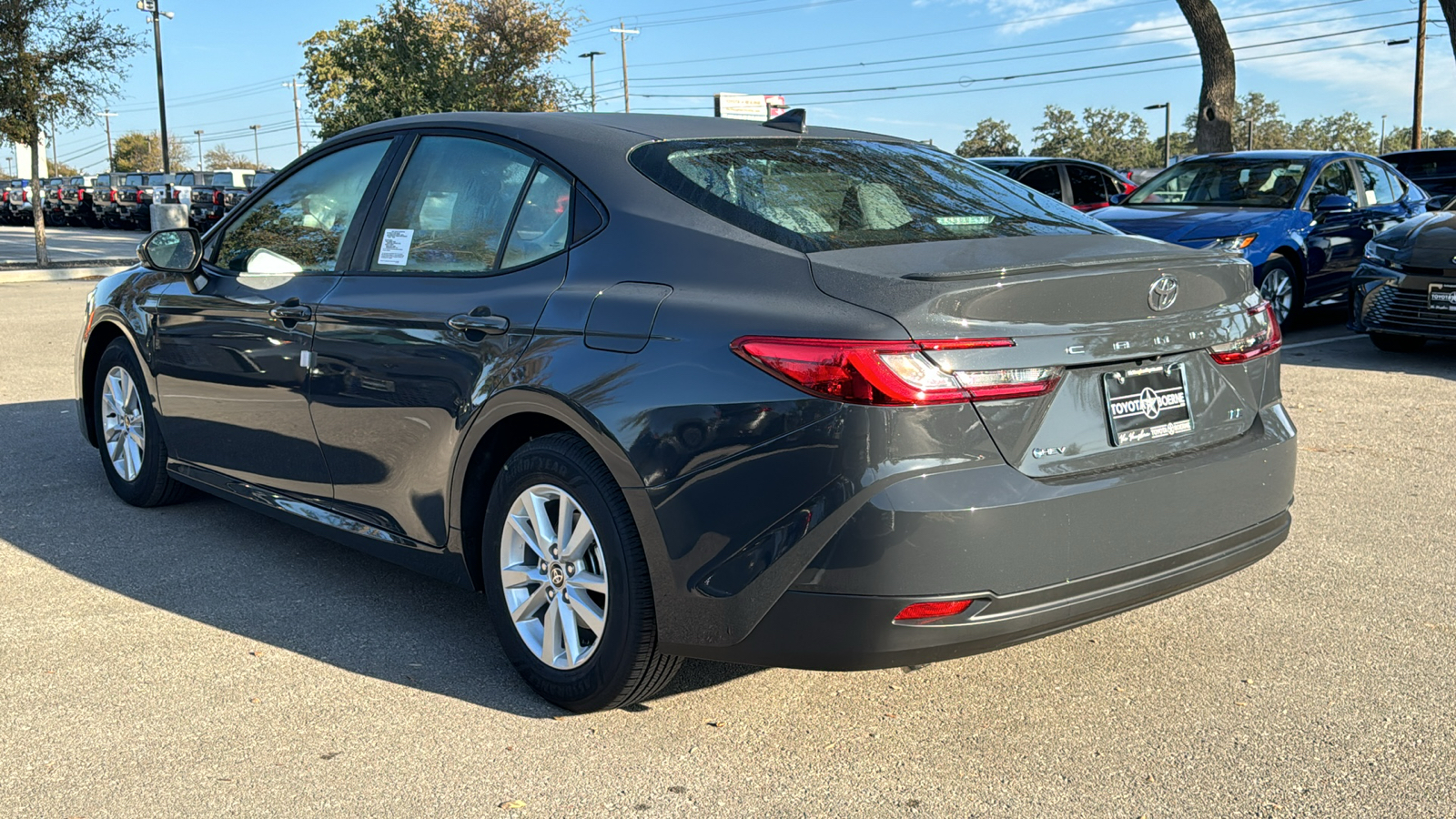 2025 Toyota Camry LE 5