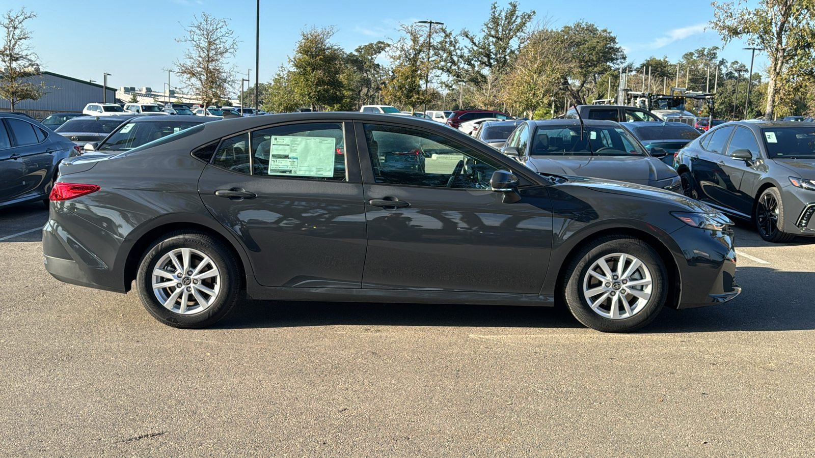 2025 Toyota Camry LE 8