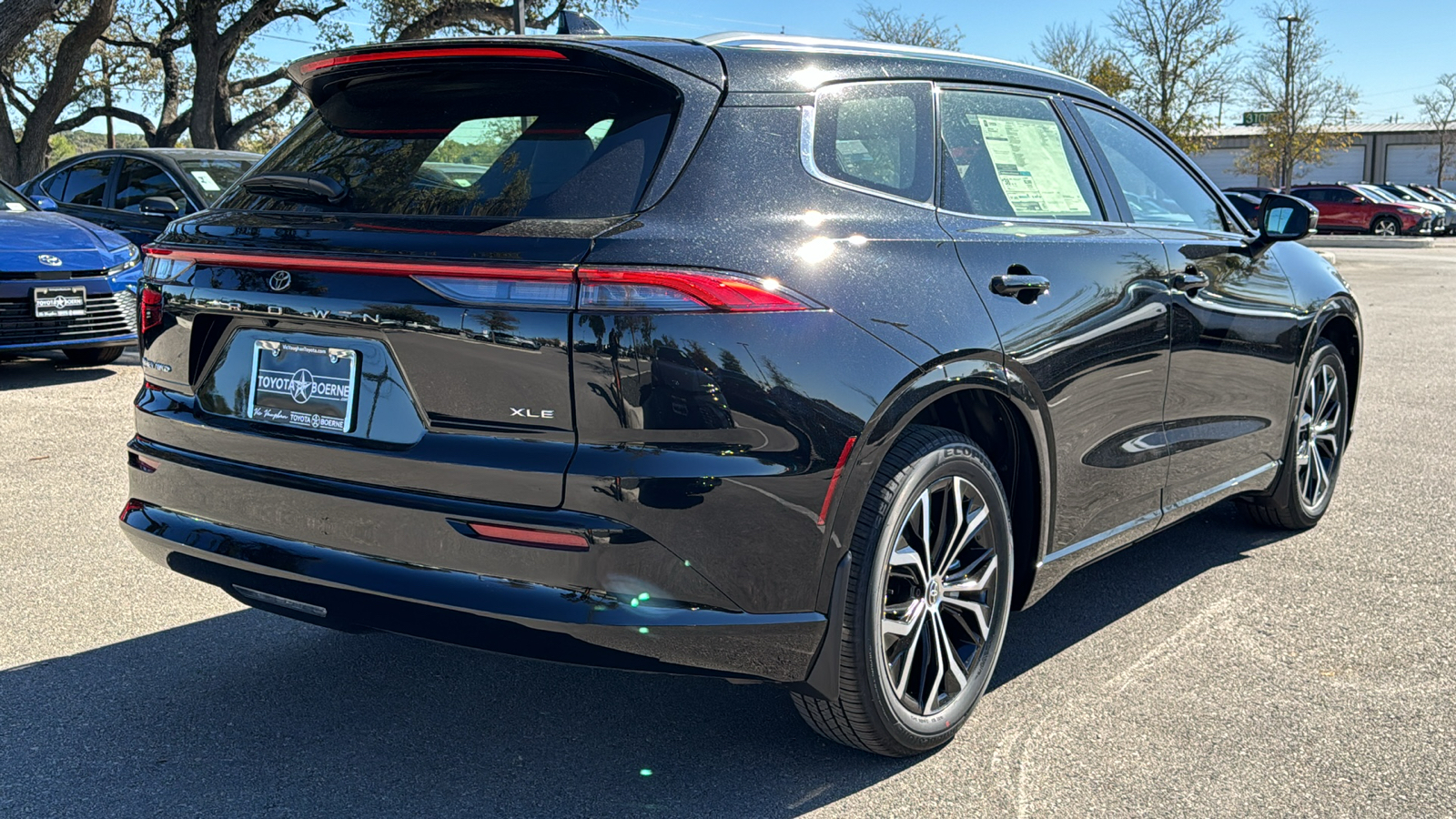 2025 Toyota Crown Signia XLE 7