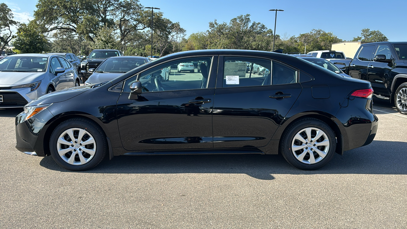 2025 Toyota Corolla LE 4