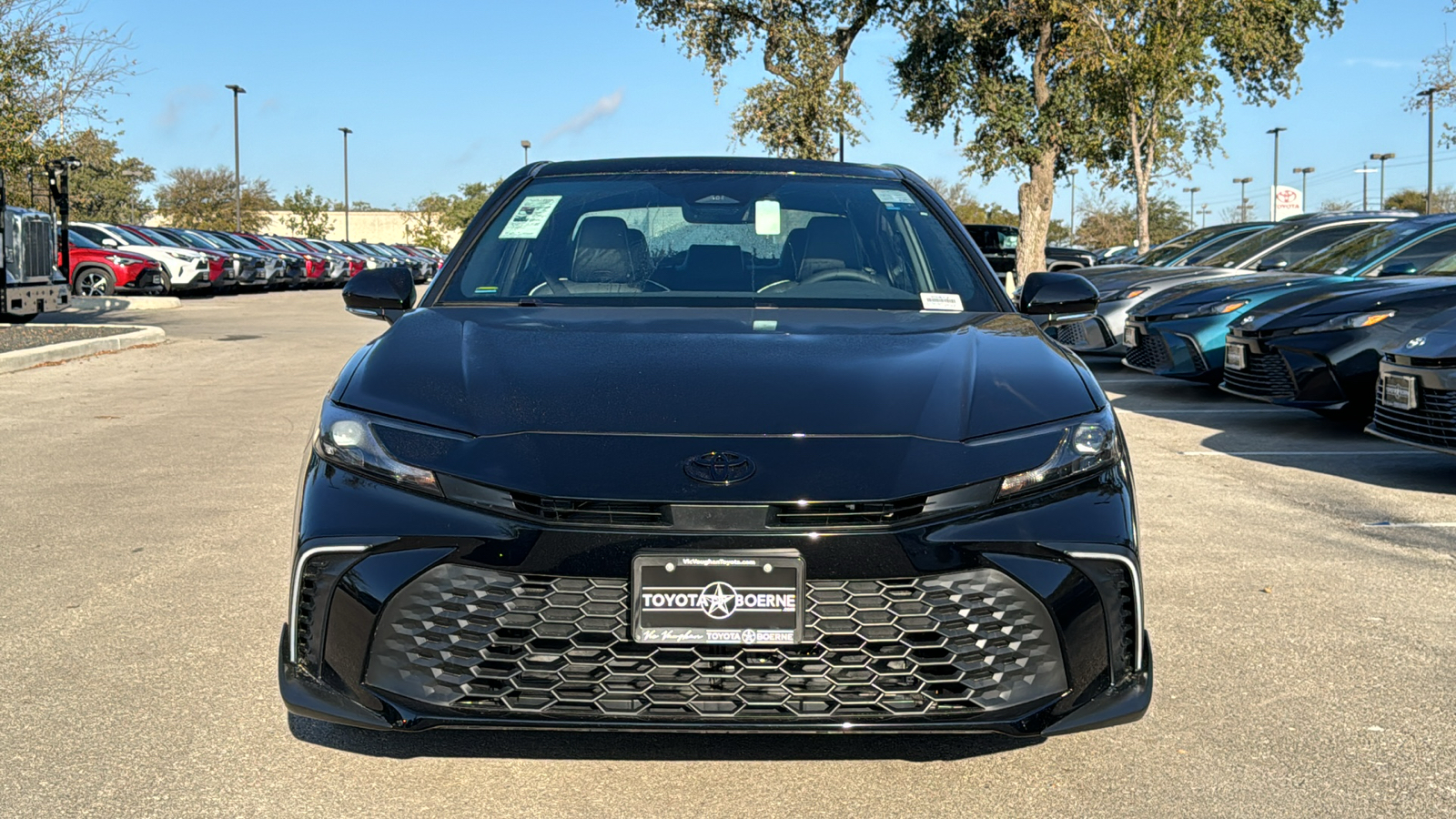 2025 Toyota Camry SE 2