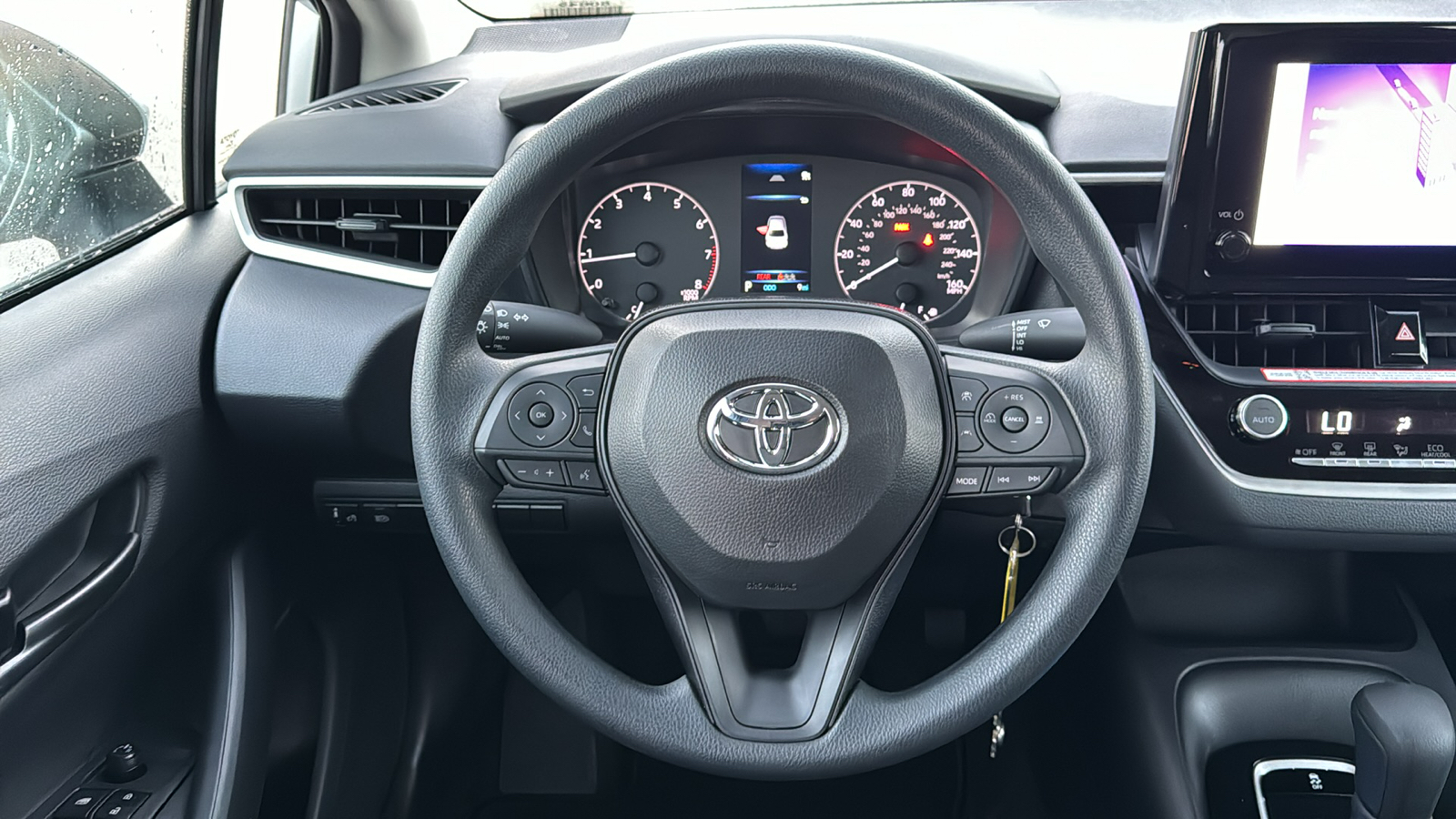 2025 Toyota Corolla LE 18