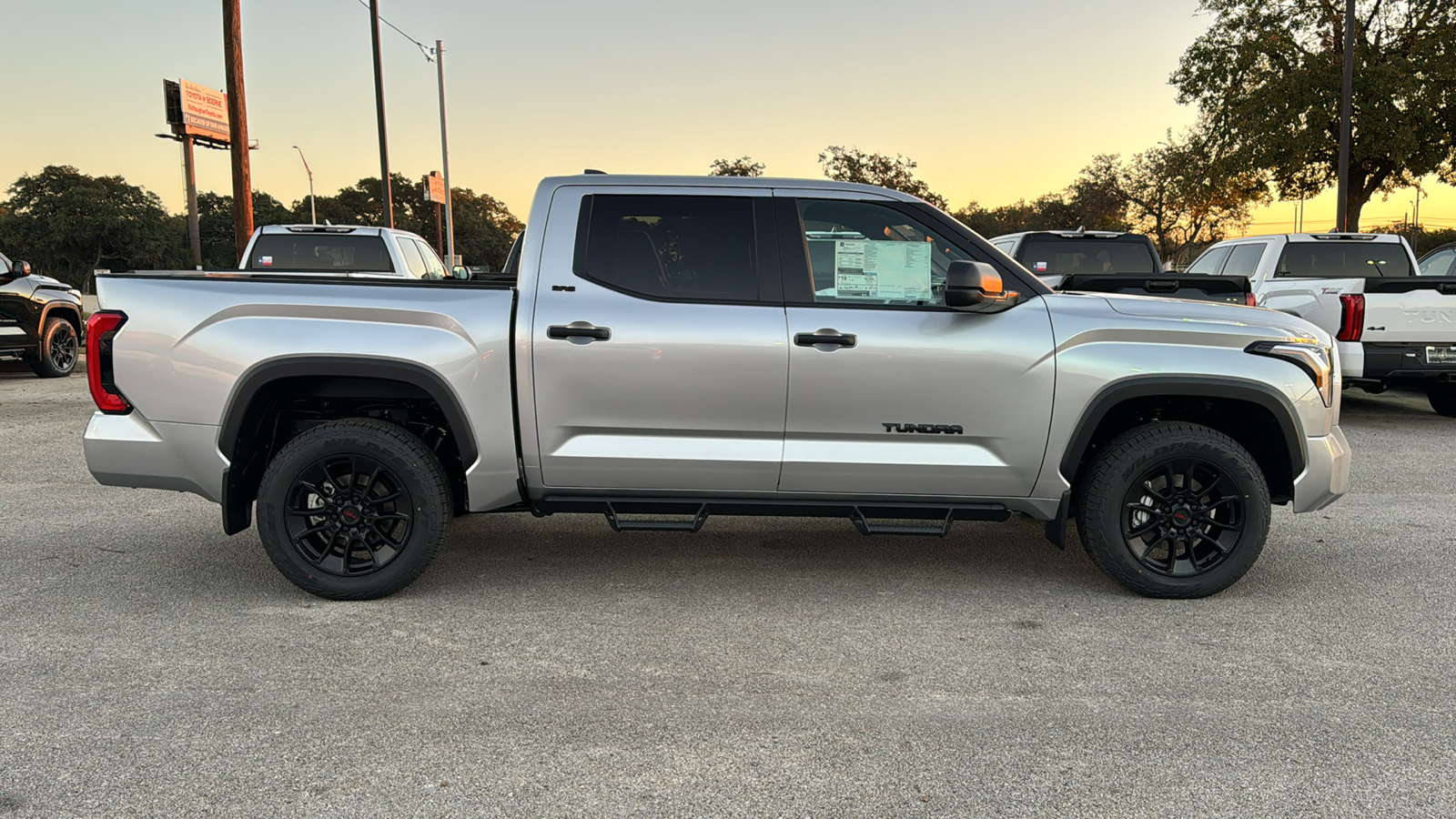 2025 Toyota Tundra SR5 8