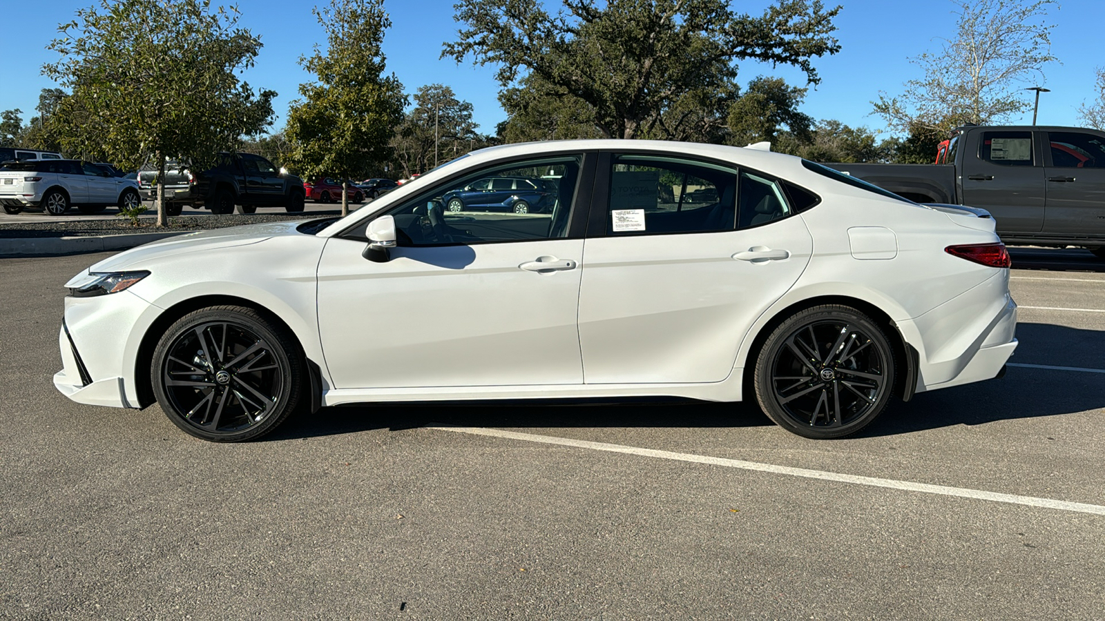 2025 Toyota Camry XSE 4