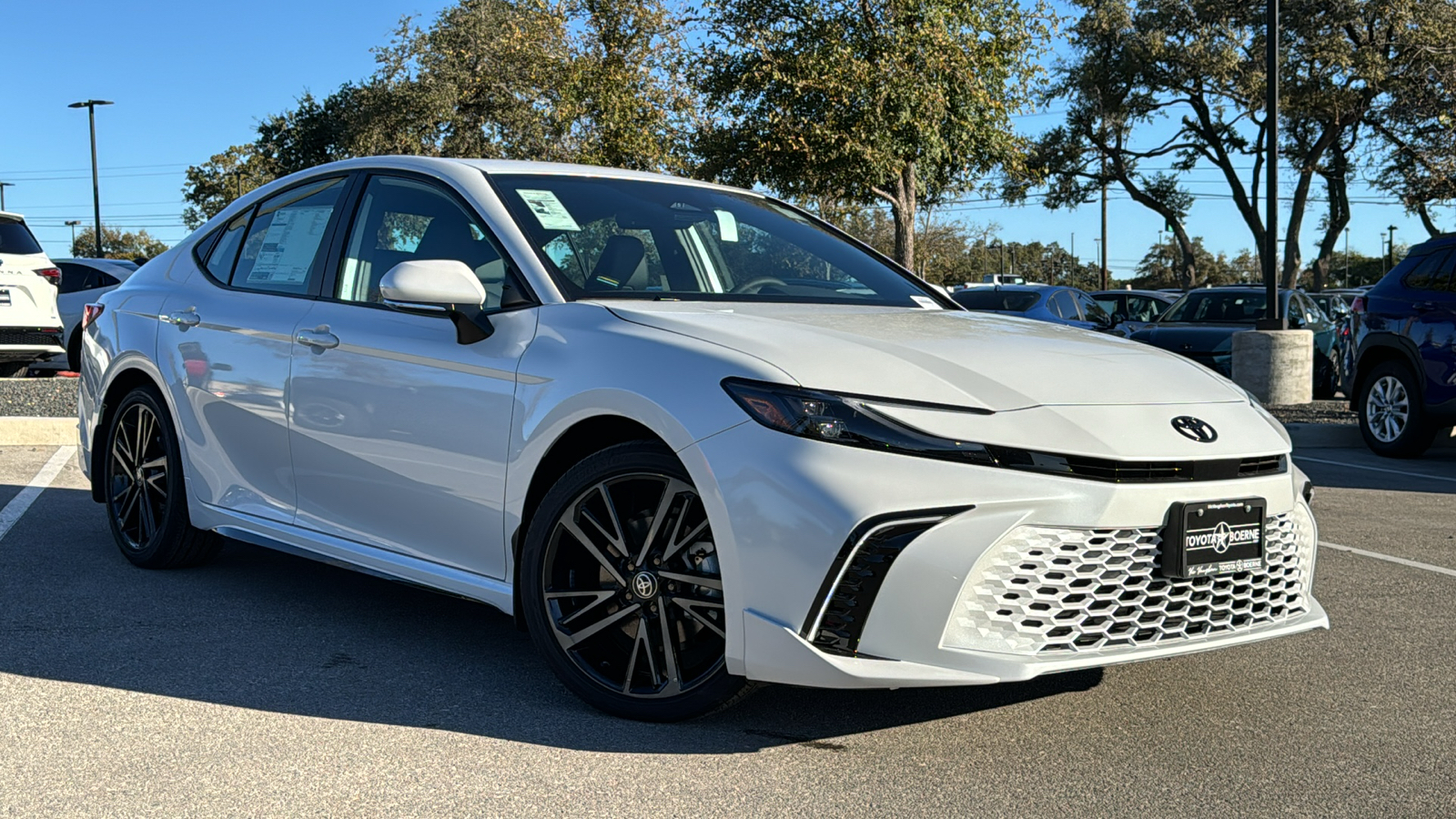 2025 Toyota Camry XSE 24