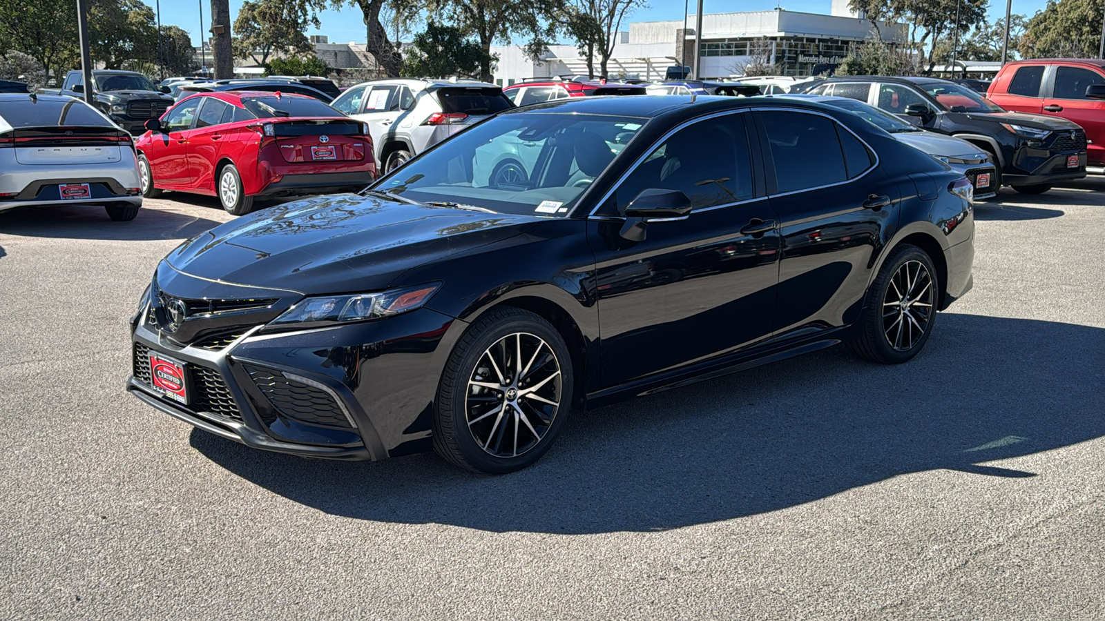 2022 Toyota Camry SE 3