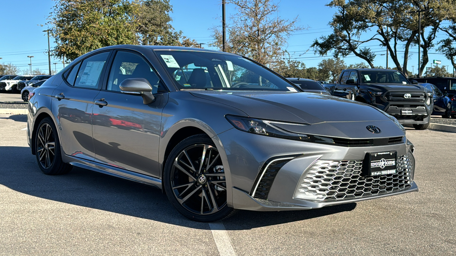 2025 Toyota Camry XSE 24