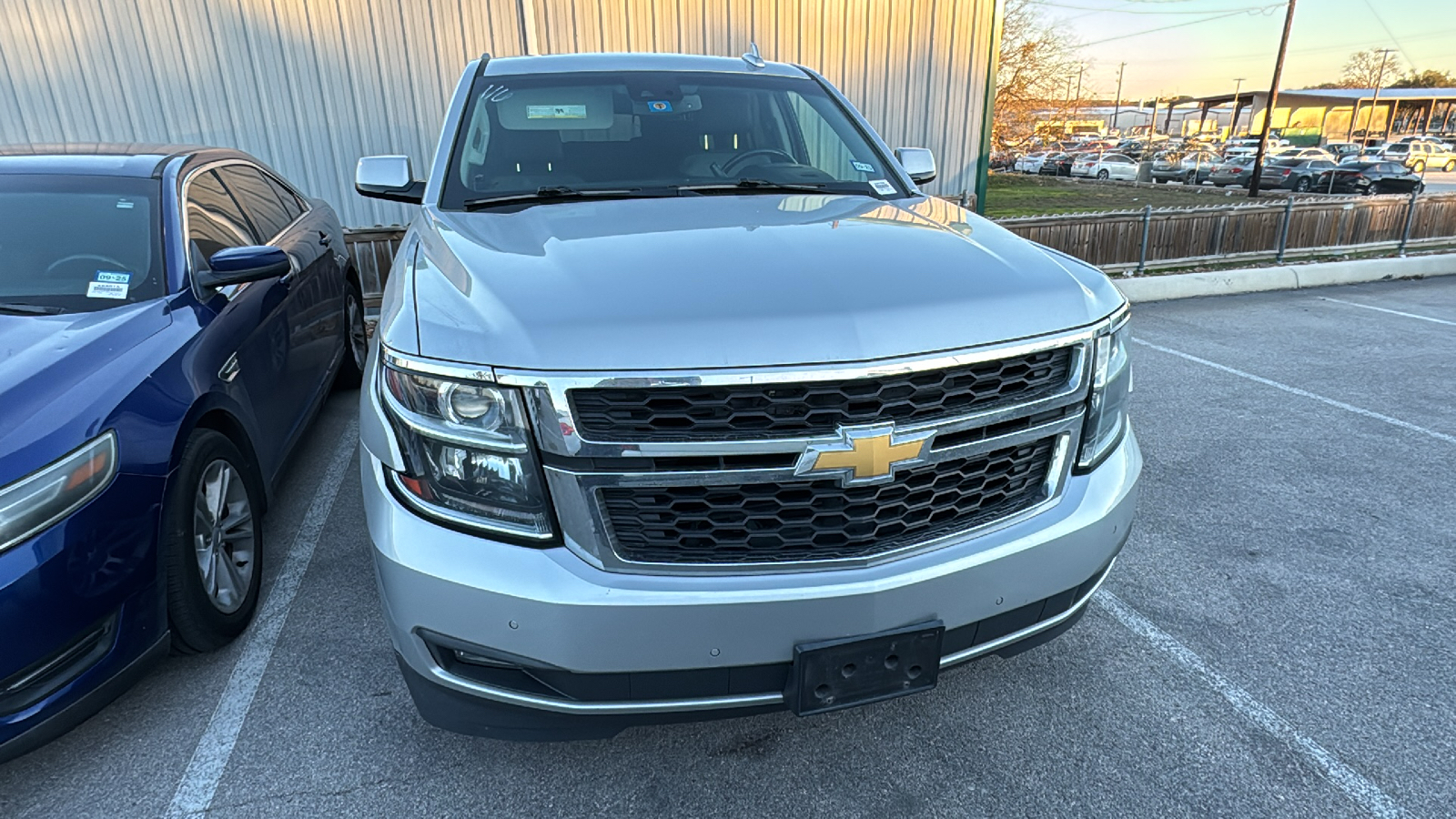 2018 Chevrolet Suburban LT 2