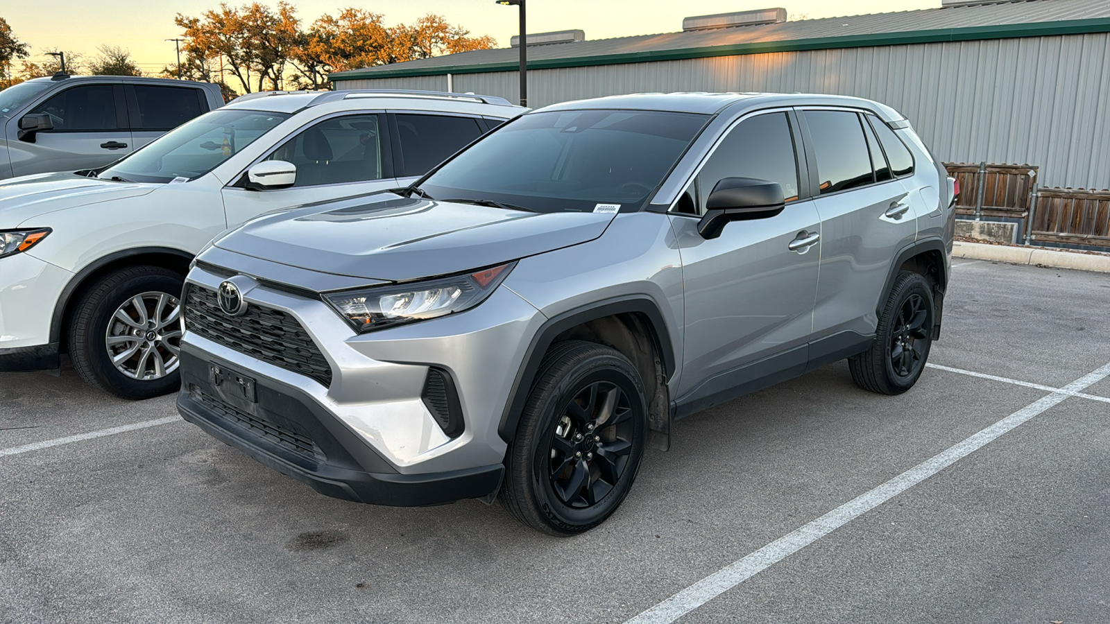 2022 Toyota RAV4 LE 3