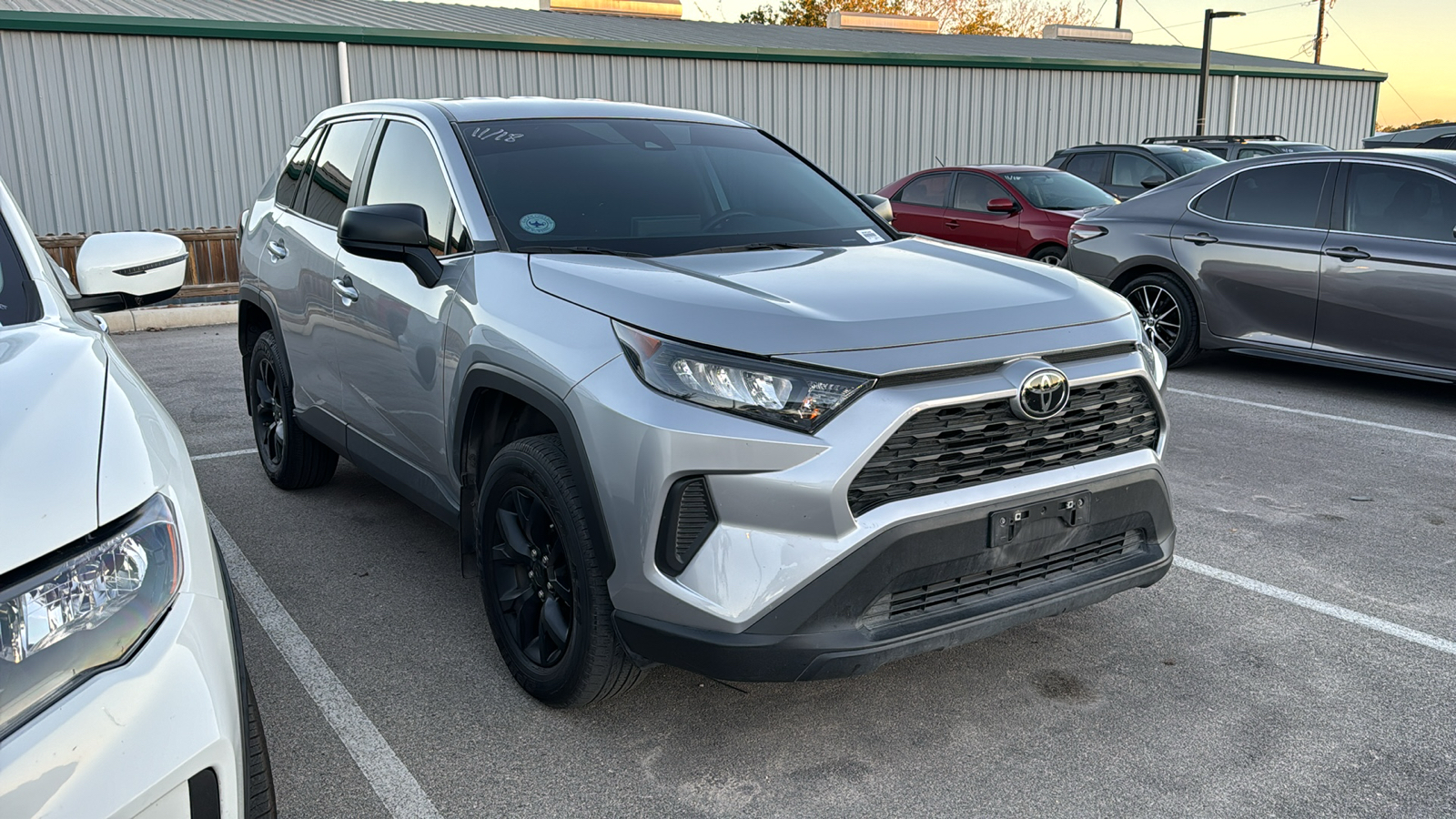 2022 Toyota RAV4 LE 11