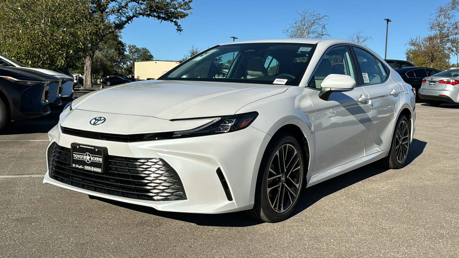 2025 Toyota Camry XLE 3