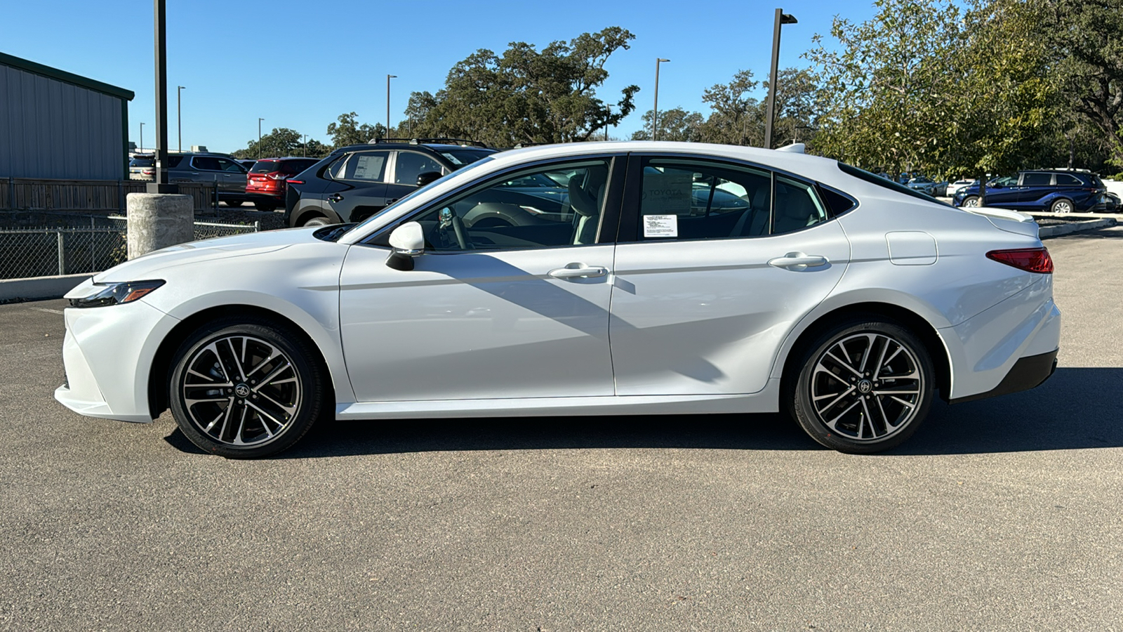 2025 Toyota Camry XLE 4