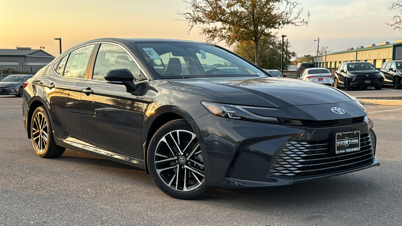 2025 Toyota Camry XLE 2