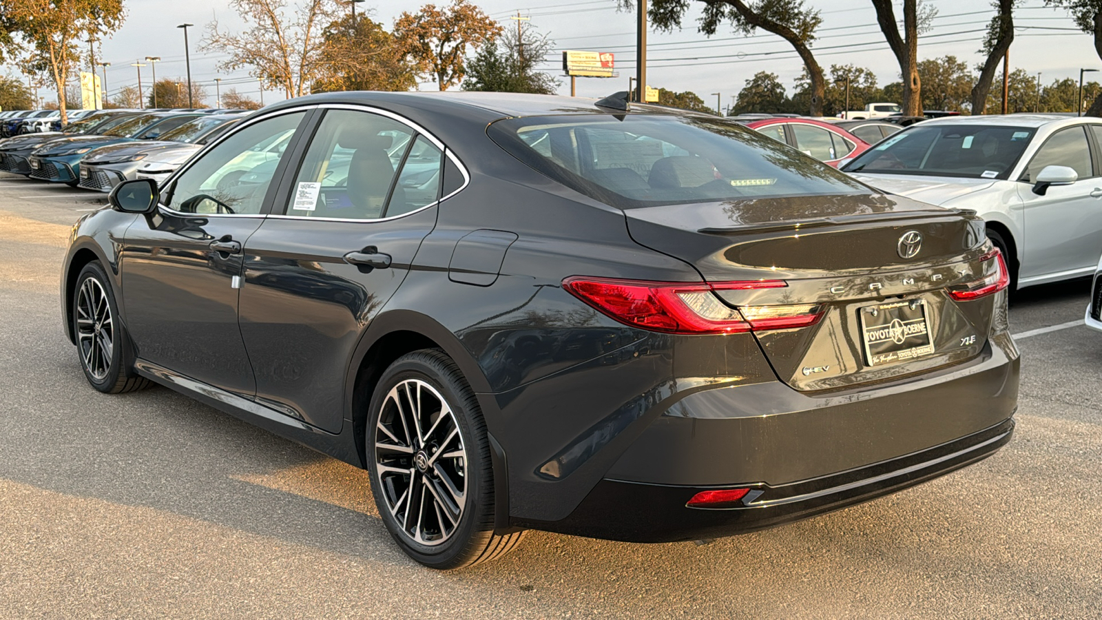 2025 Toyota Camry XLE 6